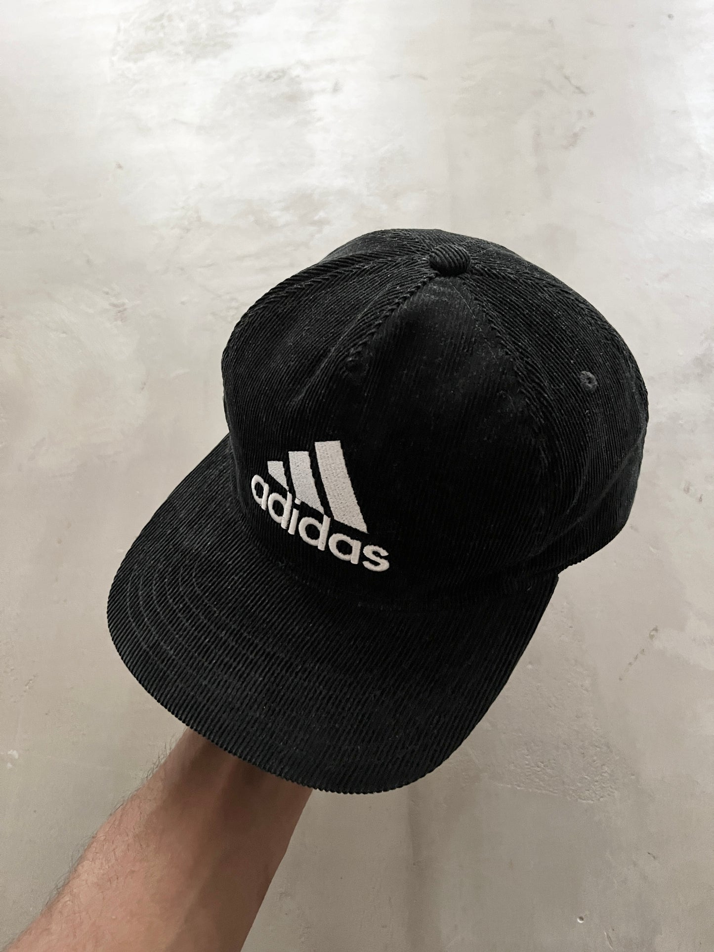 BLACK ADIDAS CORDUROY CAP - 1990S