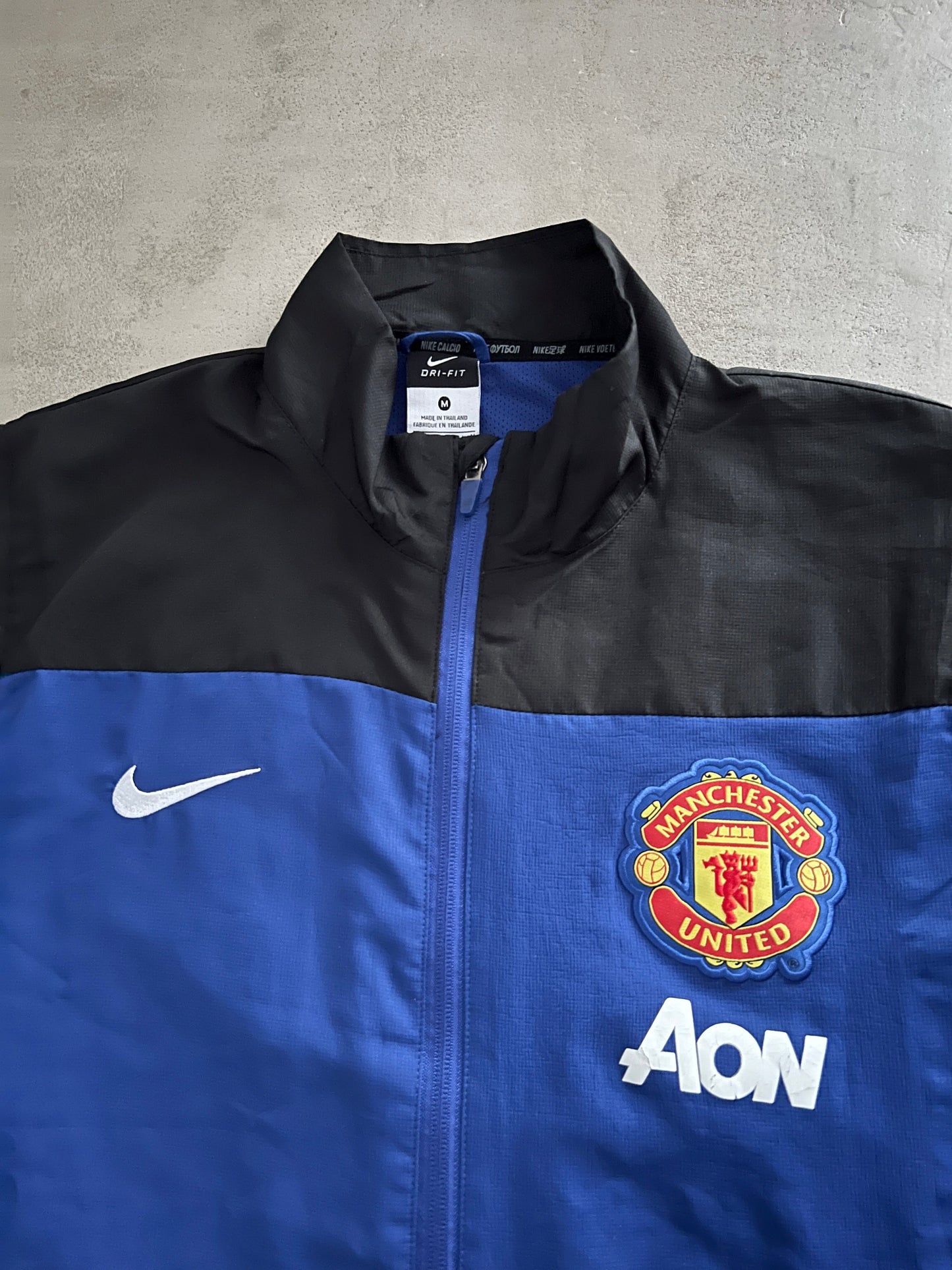 BLUE/BLACK MANCHESTER UNITED NIKE TRACK JACKET - 2000S - L/M