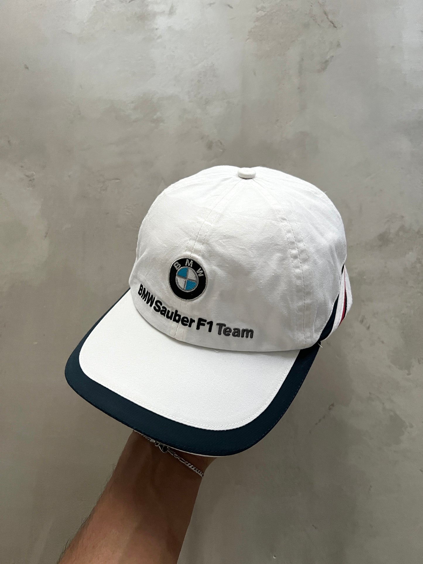 WHITE BMW SAUBER F1 RACING CAP - 2000S