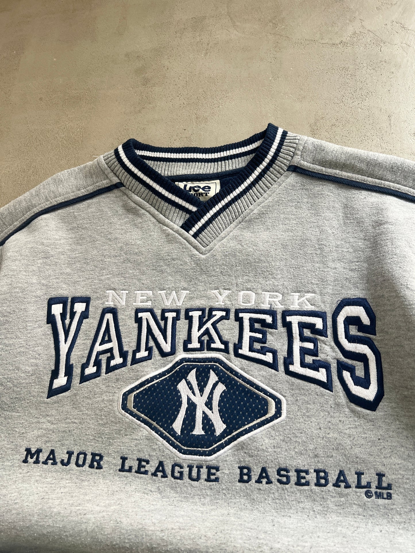 GREY YANKEES SWEATER - 1990S - M