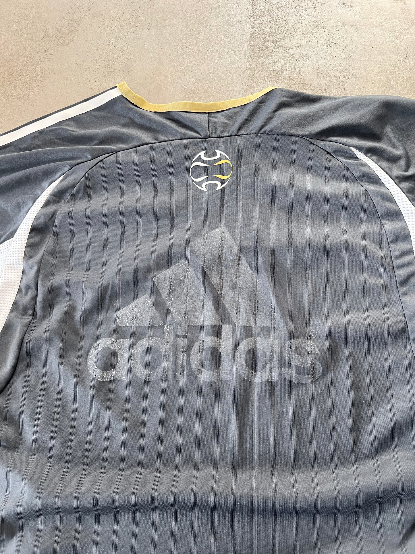 GREY REAL MADRID ADIDAS JERSEY - 2000S - XL