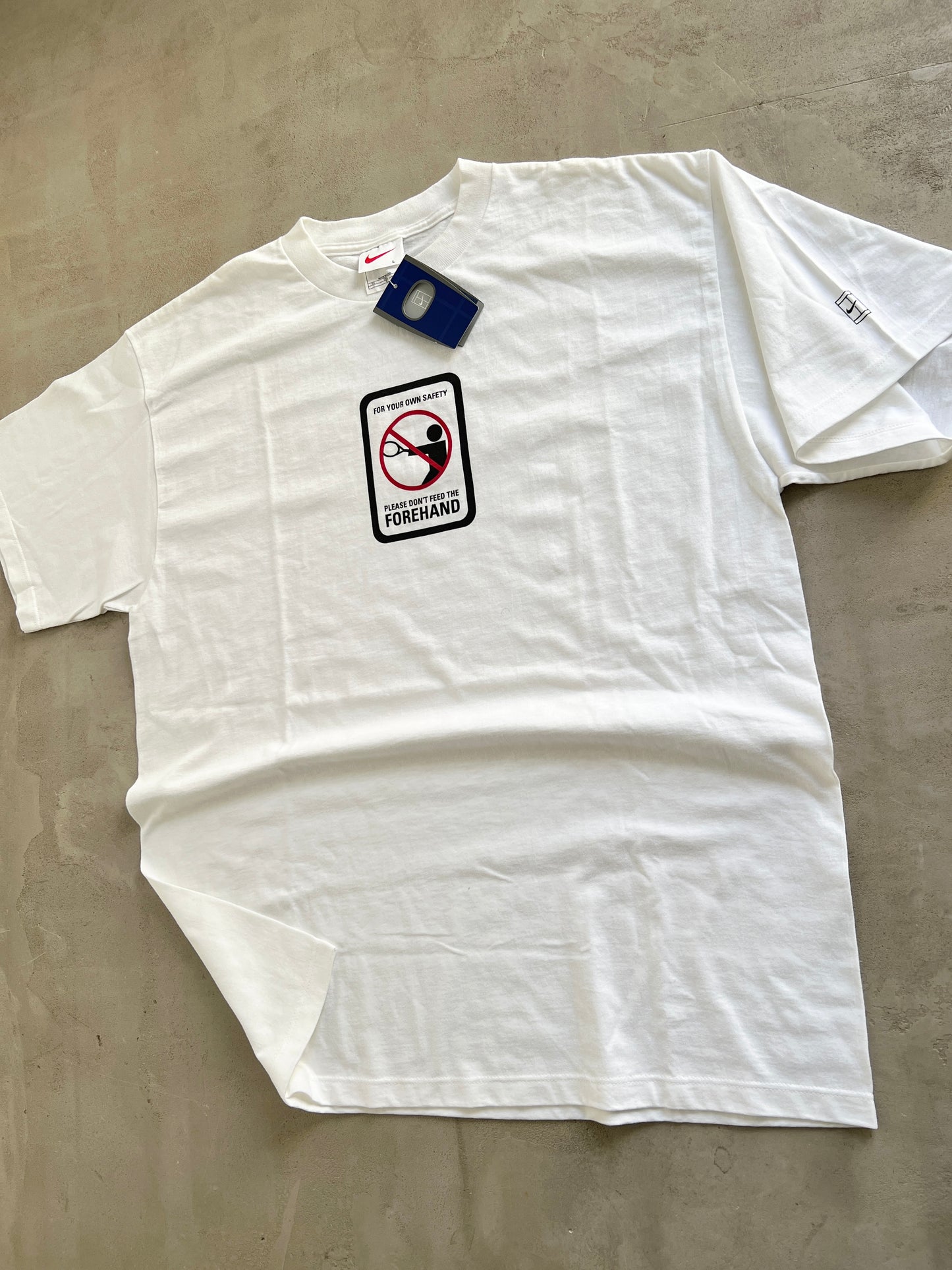 WHITE NIKE TENNIS TEE - 1990S - XL