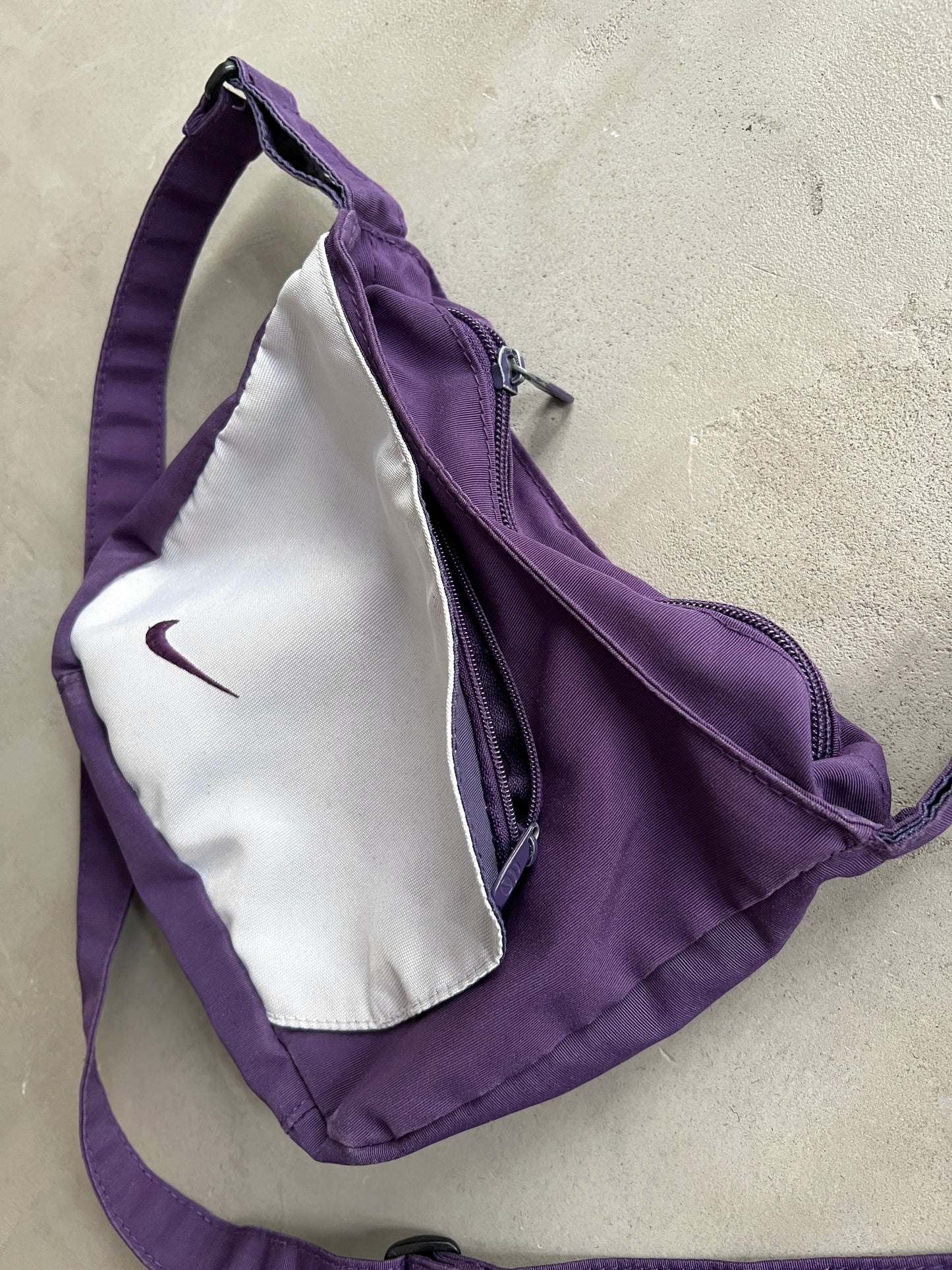 PURPLE NIKE BAG - 2000S