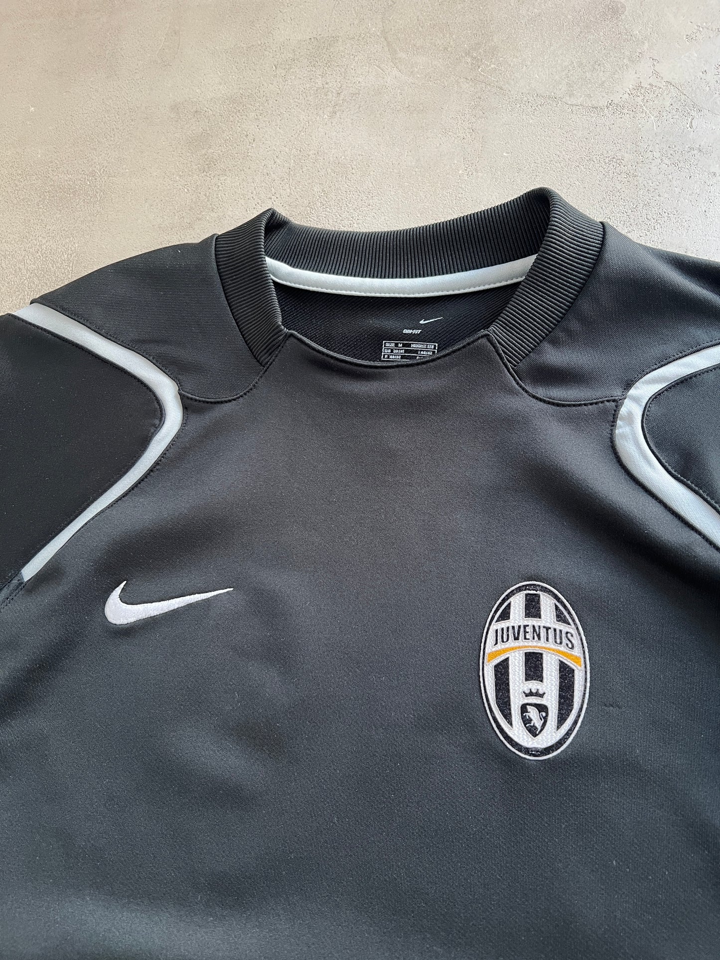 BLACK FC JUVENTUS NIKE SWEATER - 2000S - L/M