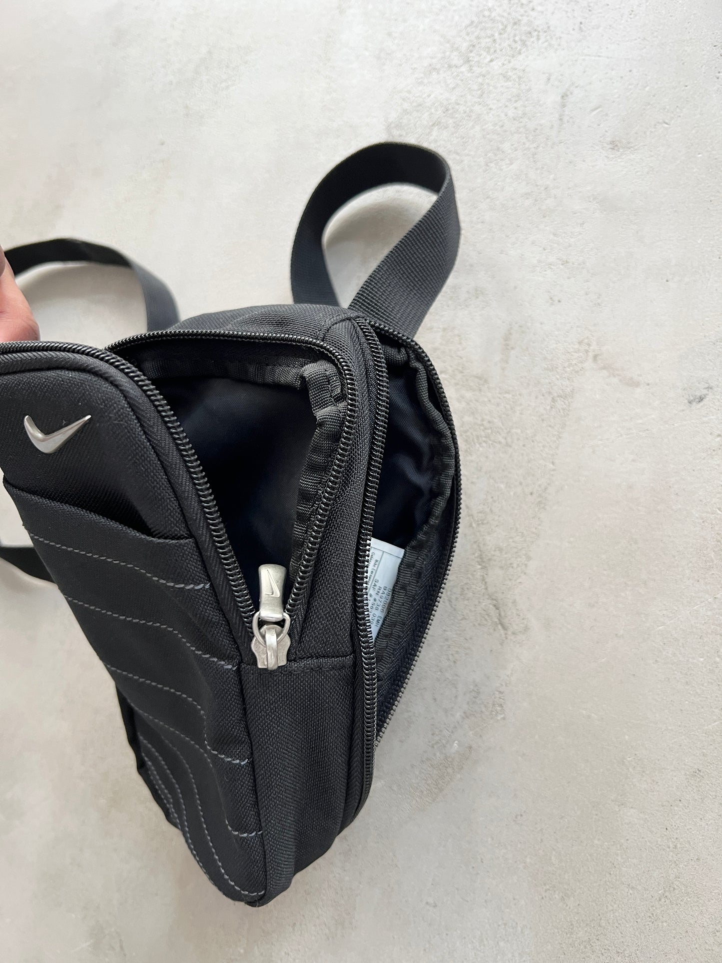 BLACK/SILVER NIKE BAG - 2000S