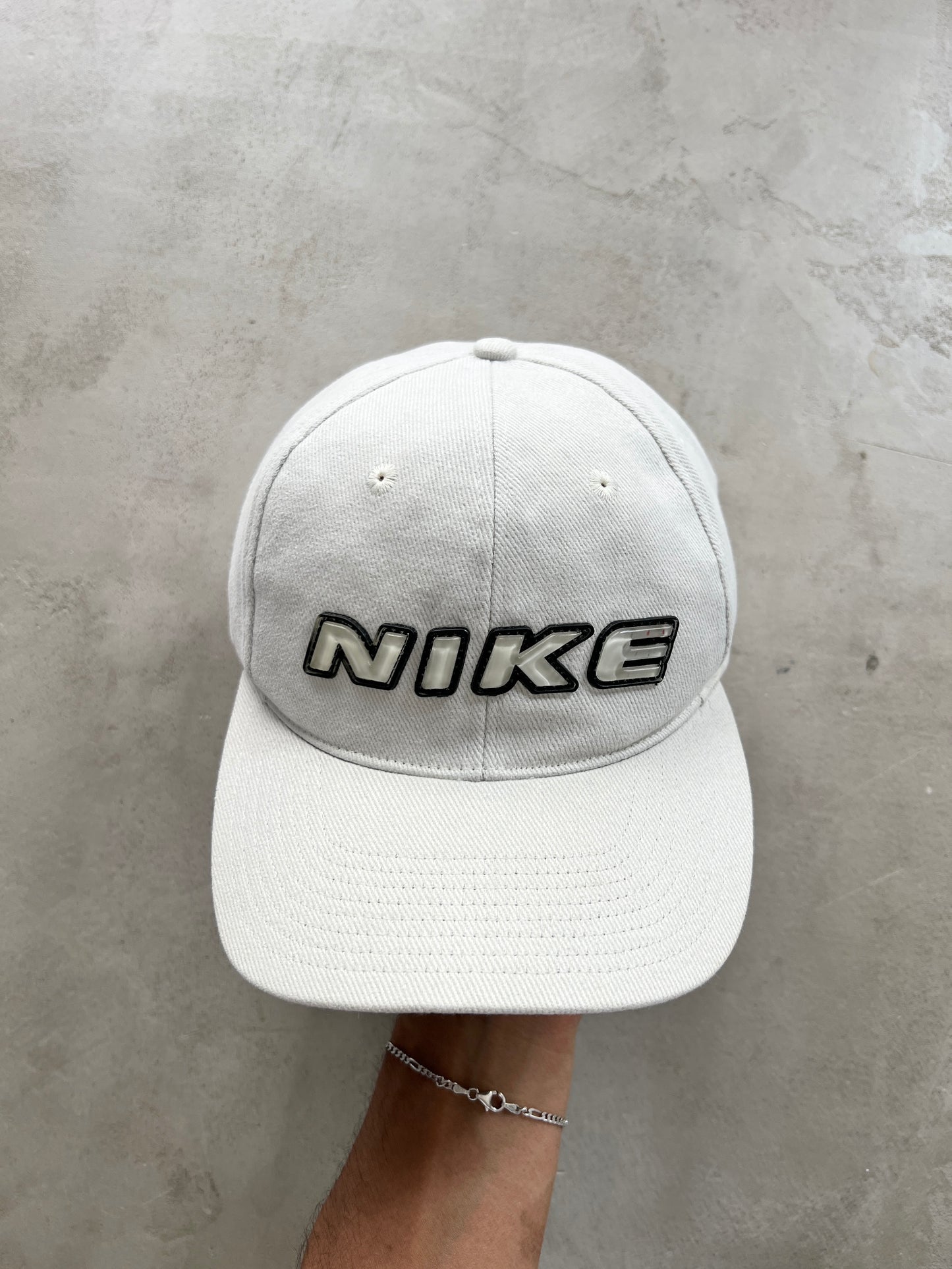 LIGHT BEIGE NIKE CAP - 1990S