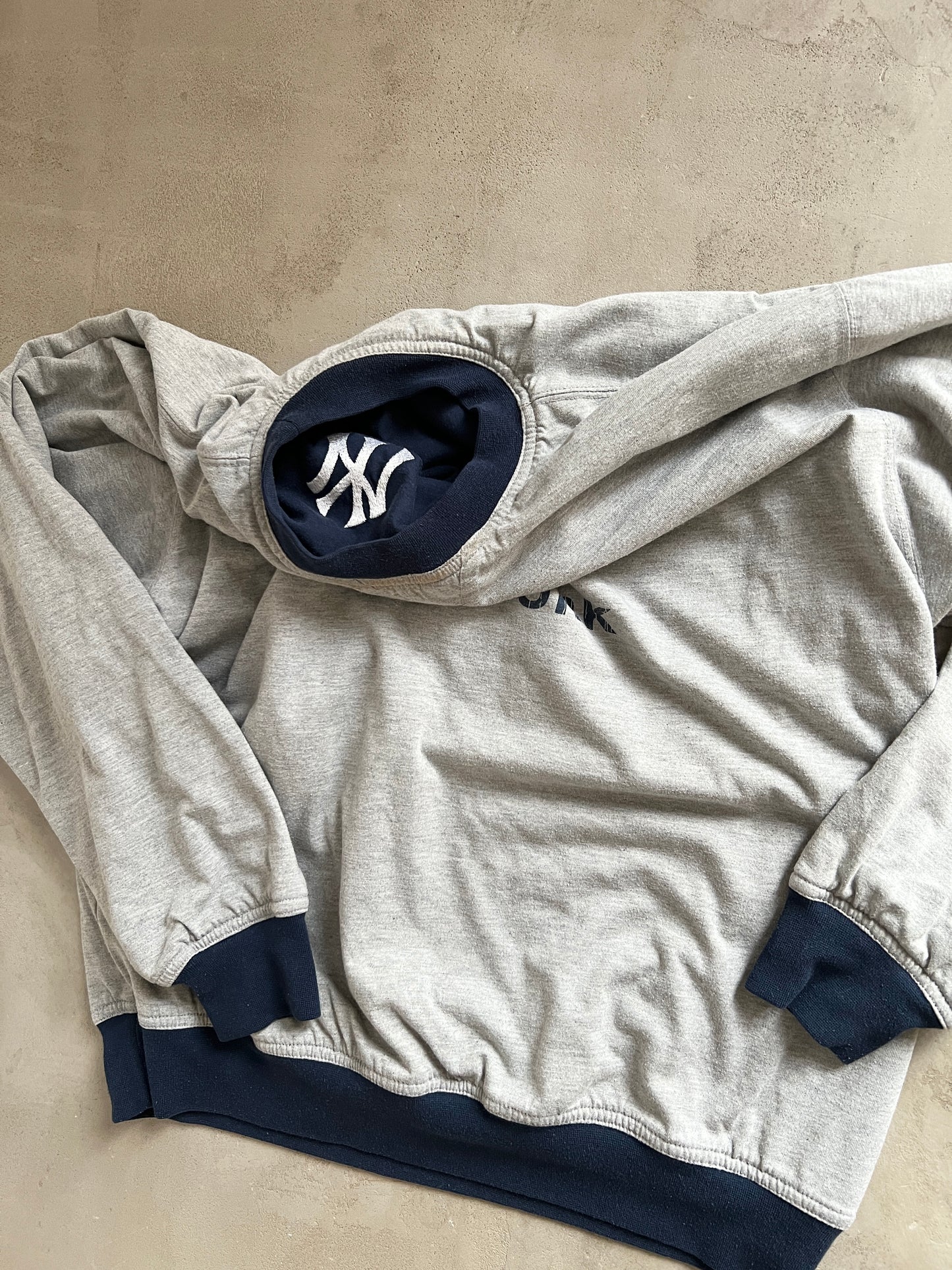 NAVY/GREY REVERSIBLE YANKEES LONGSLEEVE - 1990S - M