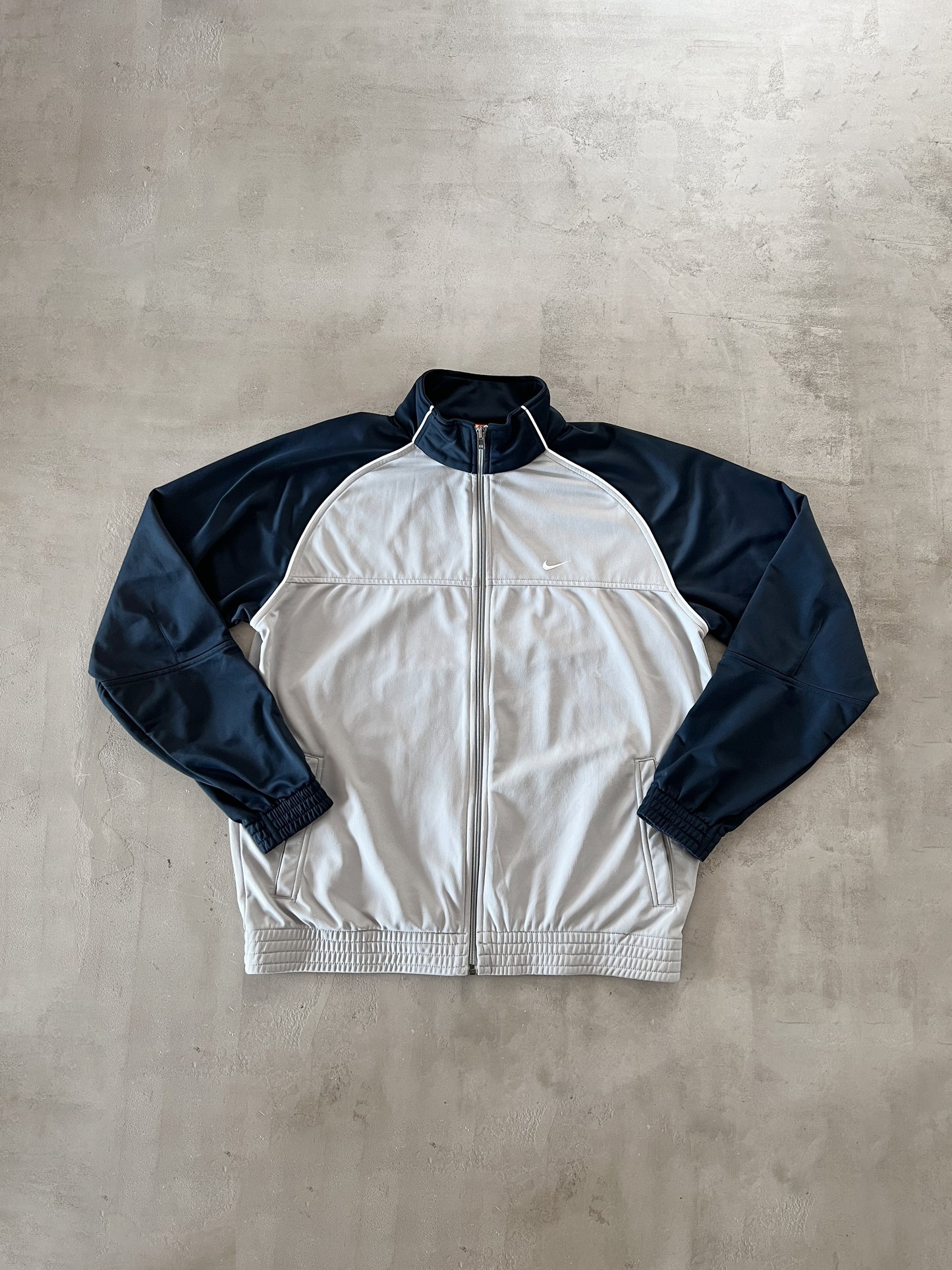 GREY NIKE TRACK JACKET - 2000S - L