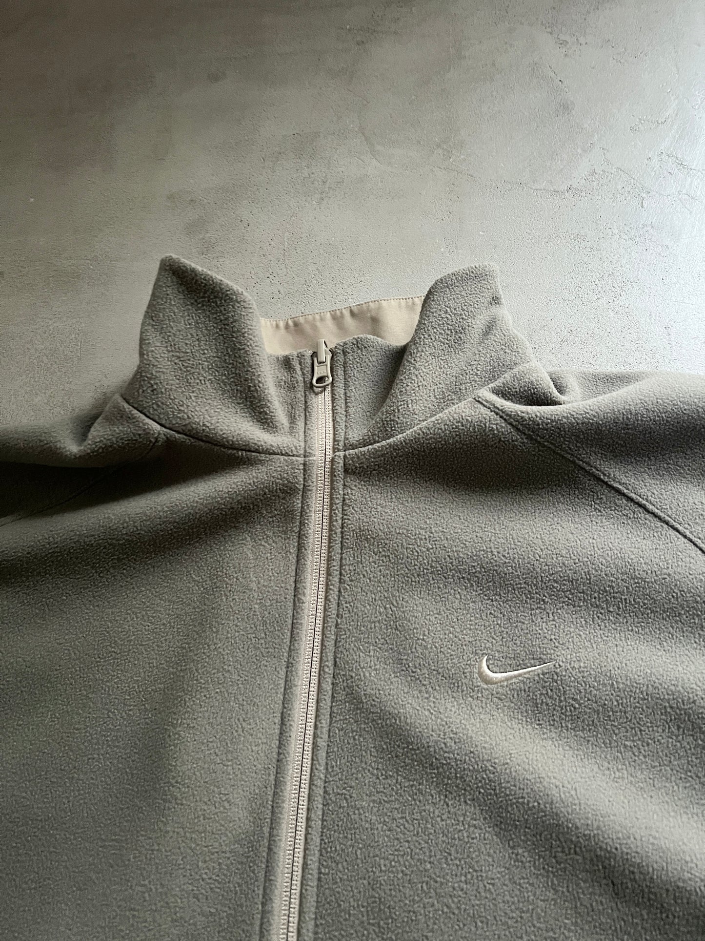 BEIGE NIKE FLEECE REVERSIBLE - 2000S - L