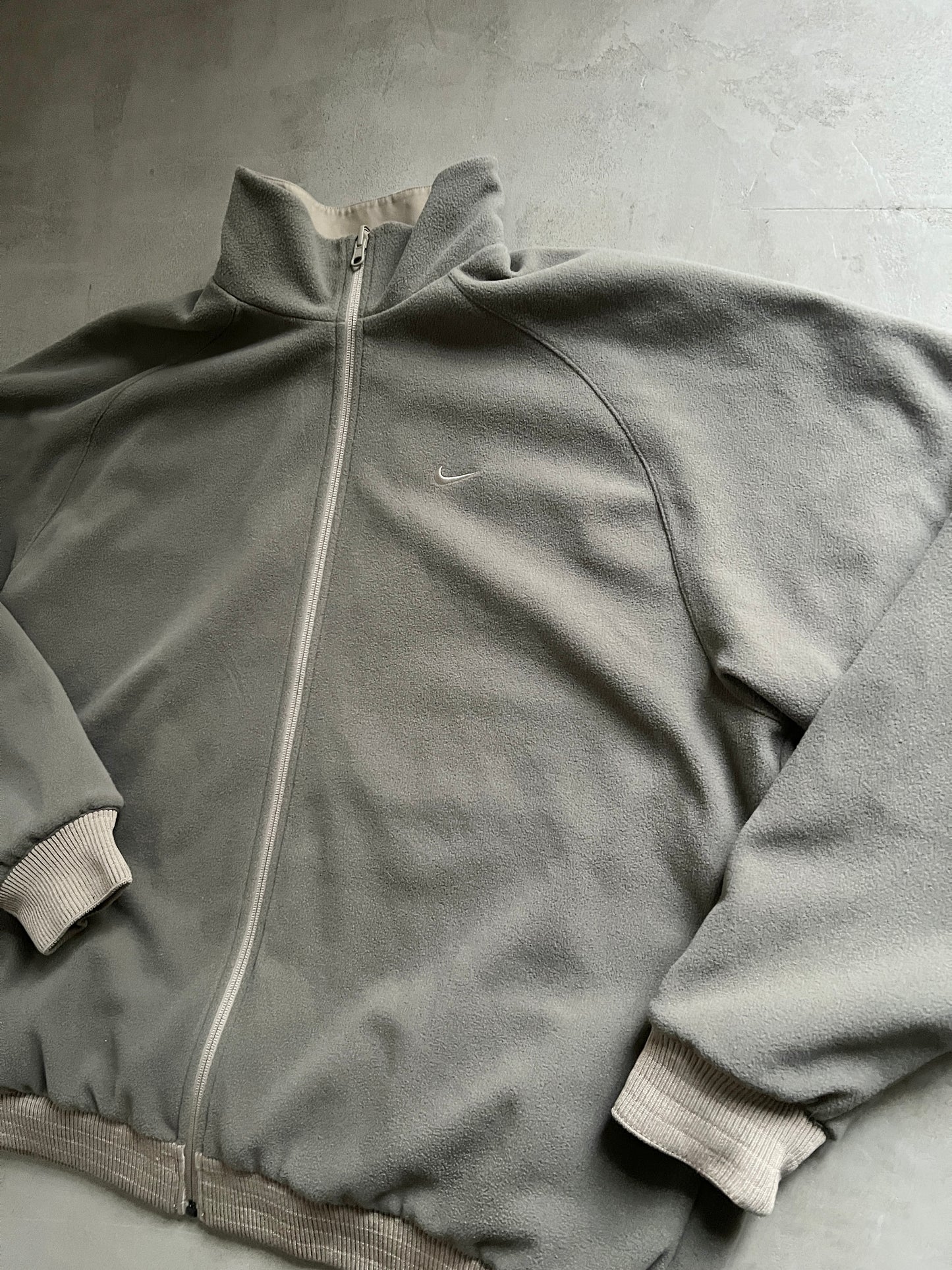 BEIGE NIKE FLEECE REVERSIBLE - 2000S - L