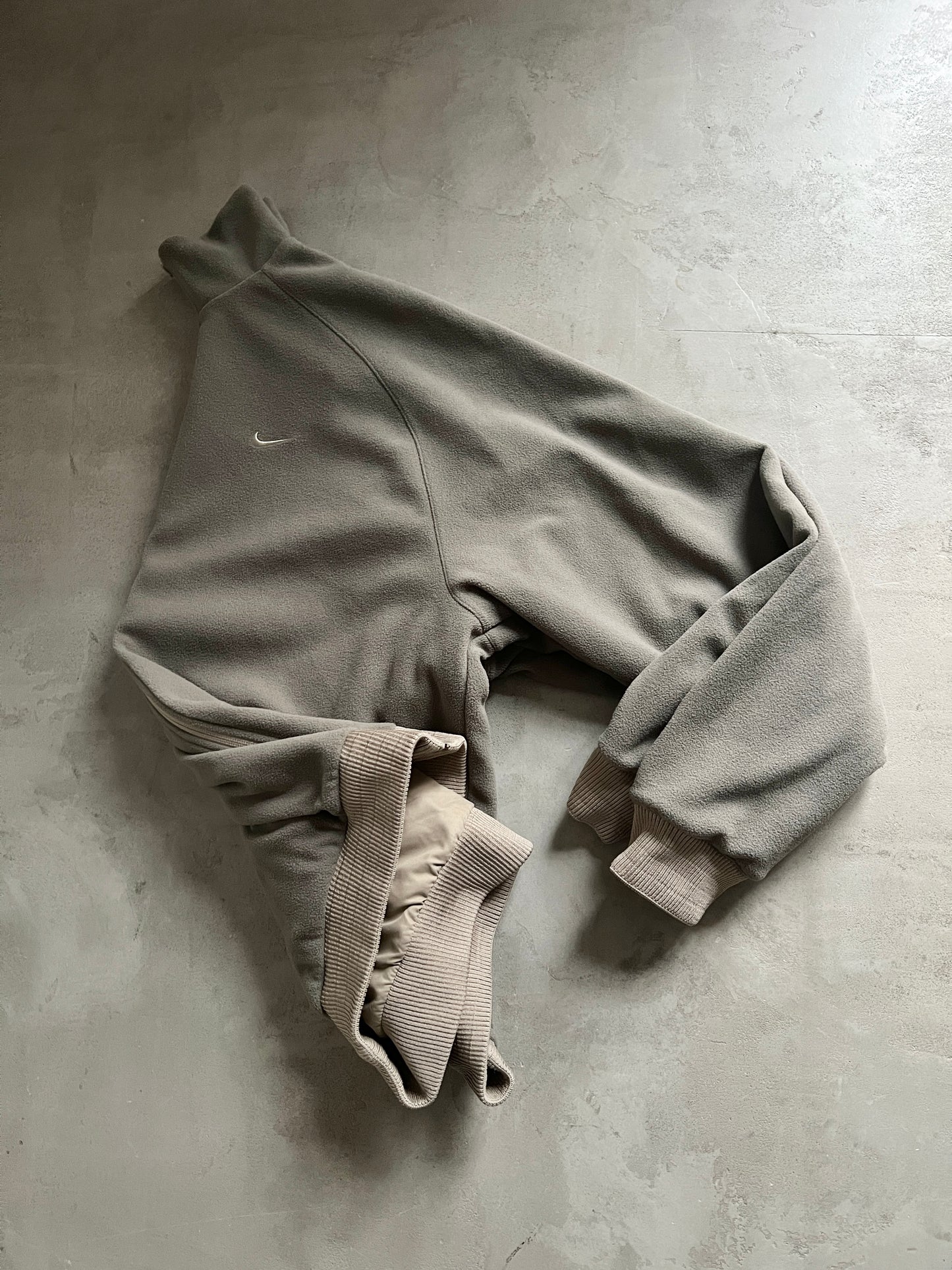 BEIGE NIKE FLEECE REVERSIBLE - 2000S - L