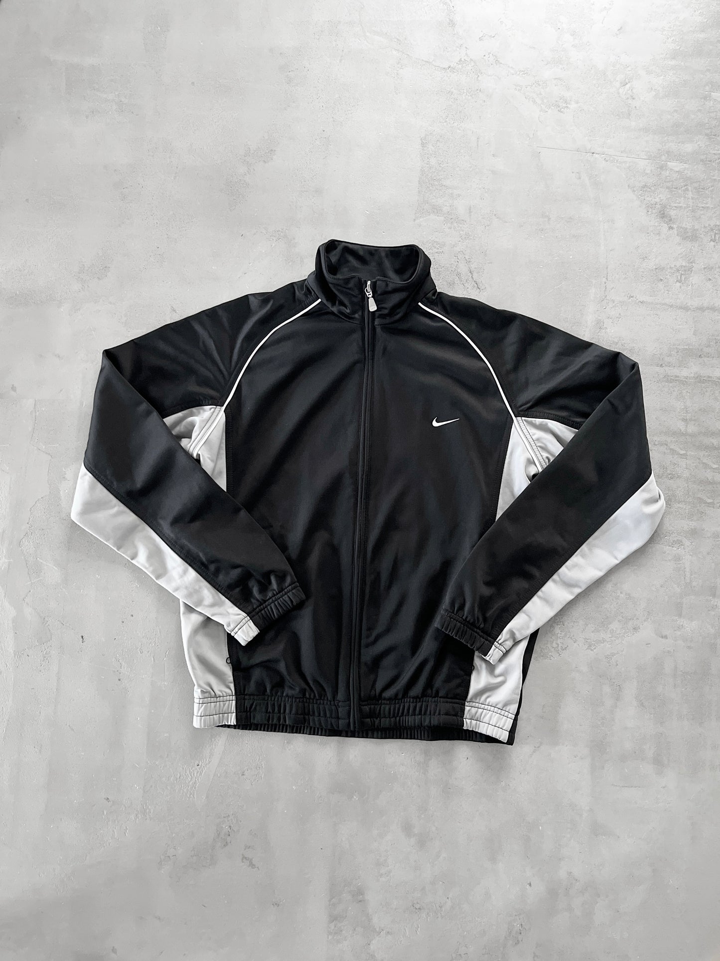 BLACK/GREY NIKE TRACK JACKET - 2000S - S