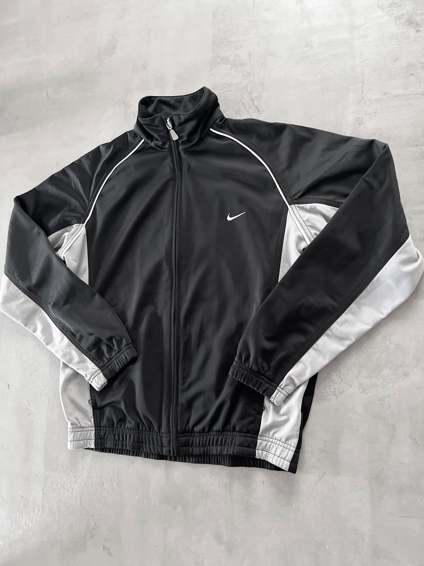 BLACK/GREY NIKE TRACK JACKET - 2000S - S