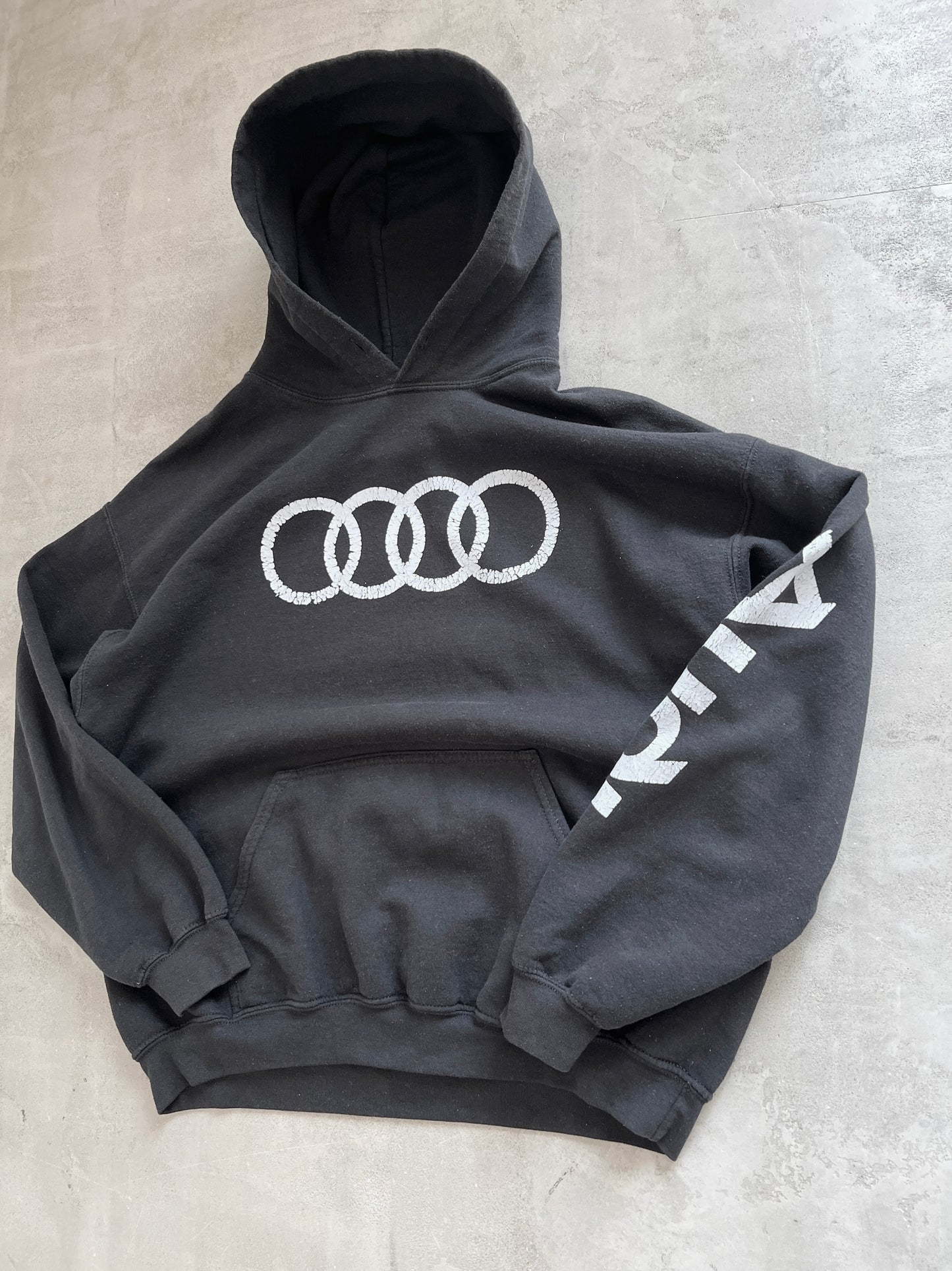 BLACK AUDI HOODIE - 1990S - M/L
