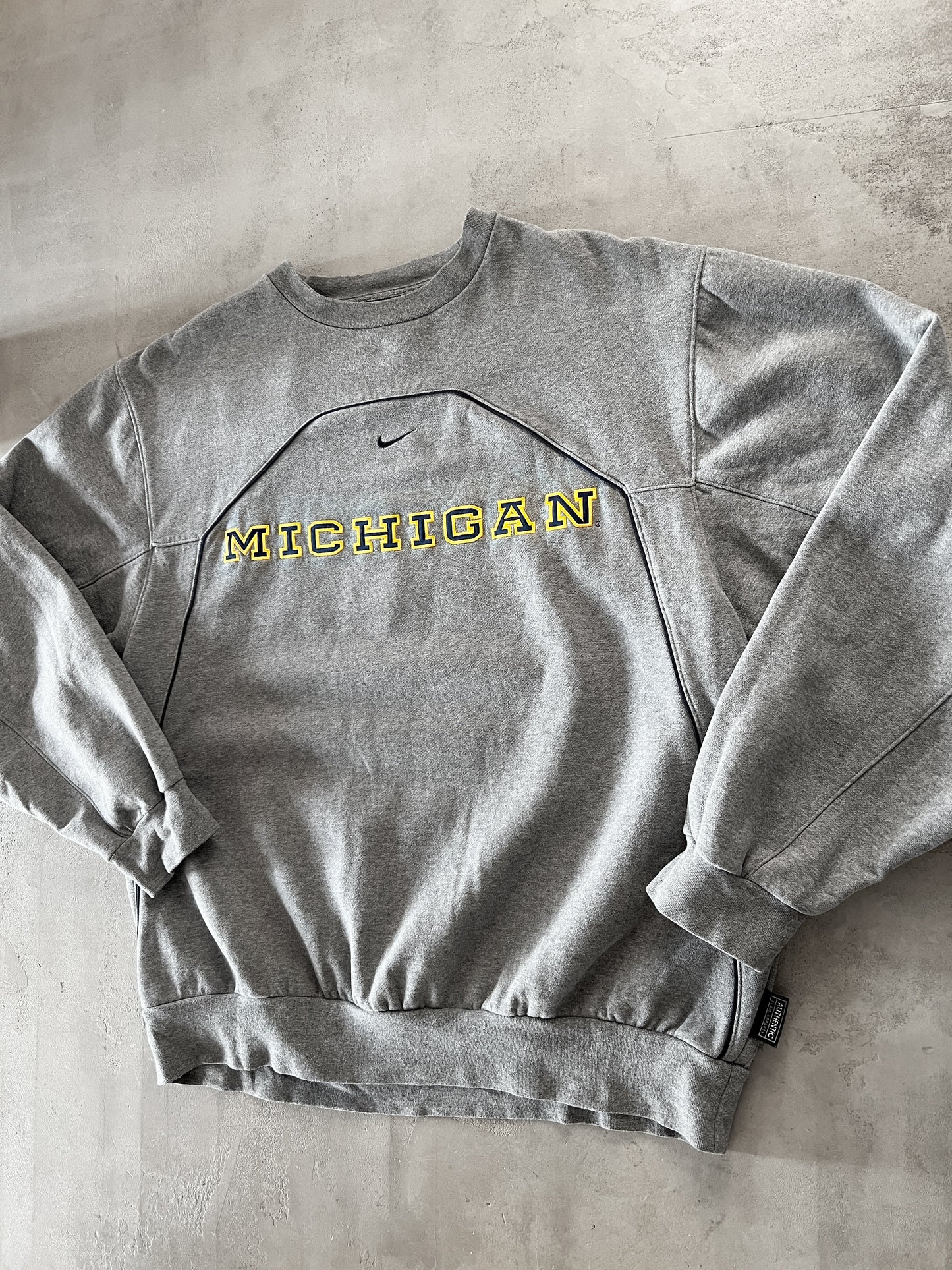 GREY MICHIGAN STATE NIKE SWEATER - 2000S - XL/L