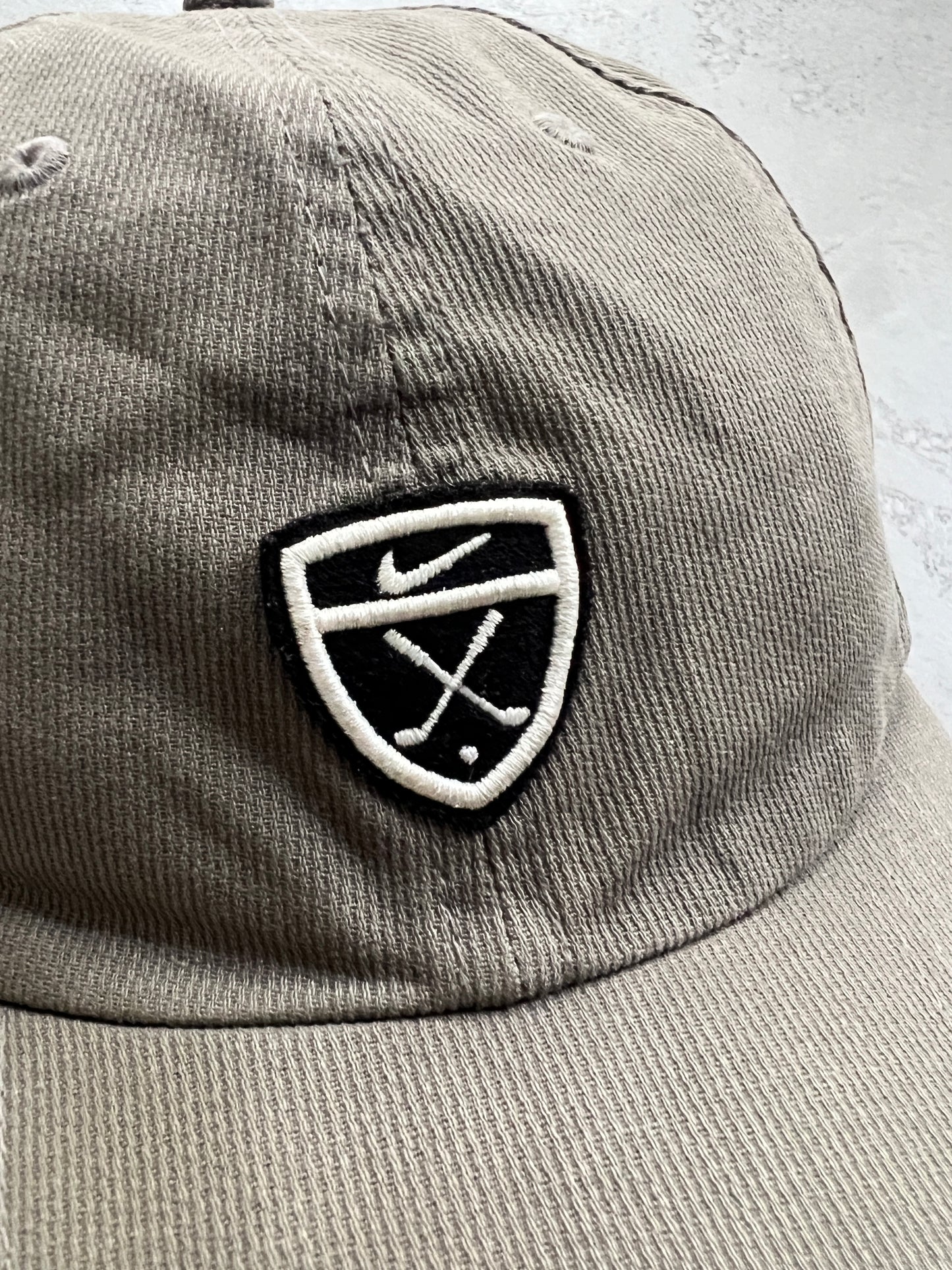 BEIGE NIKE GOLF CAP - 2000S