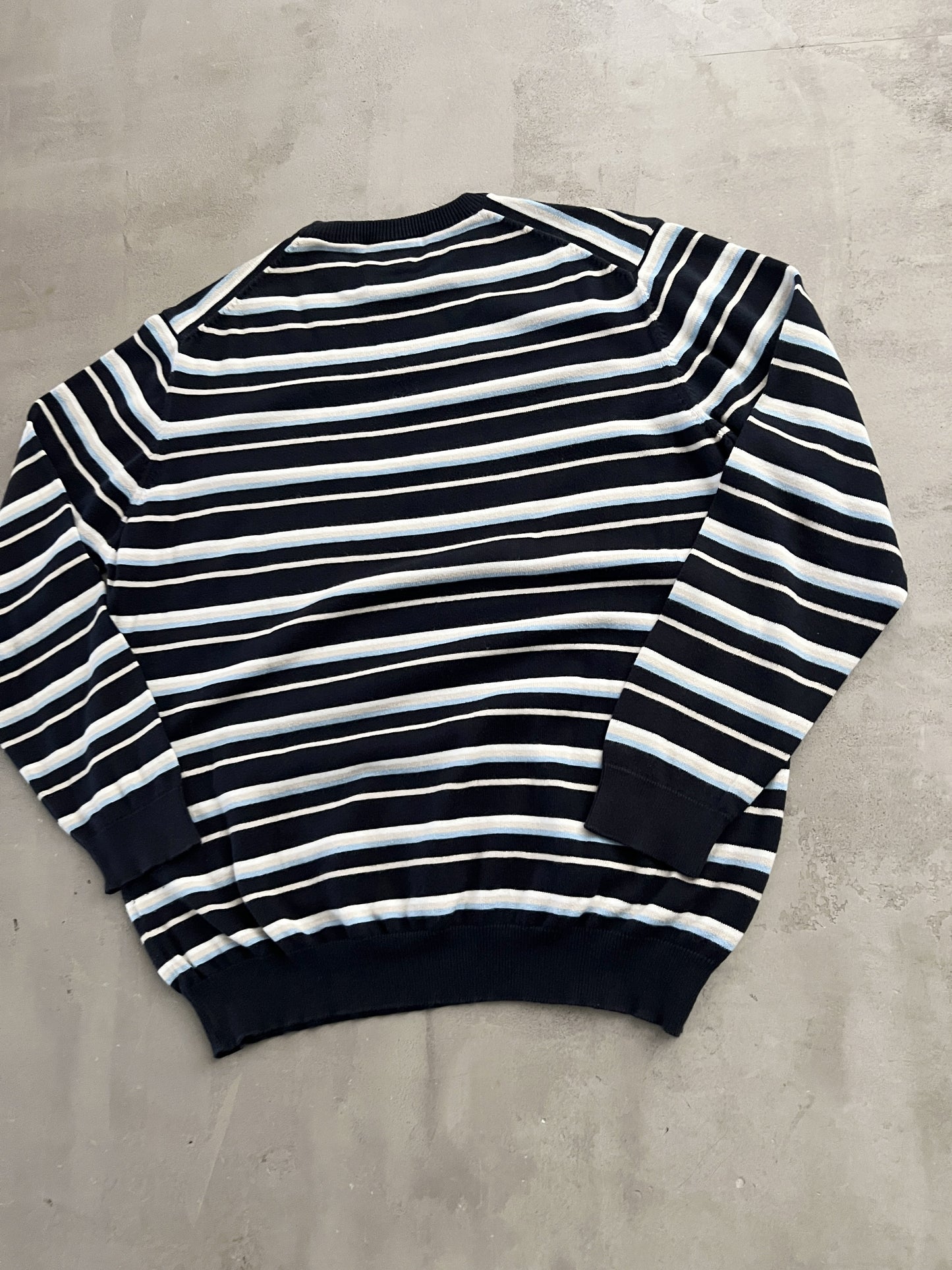 NAVY/BABY BLUE LACOSTE KNIT SWEATER - 2000S - M