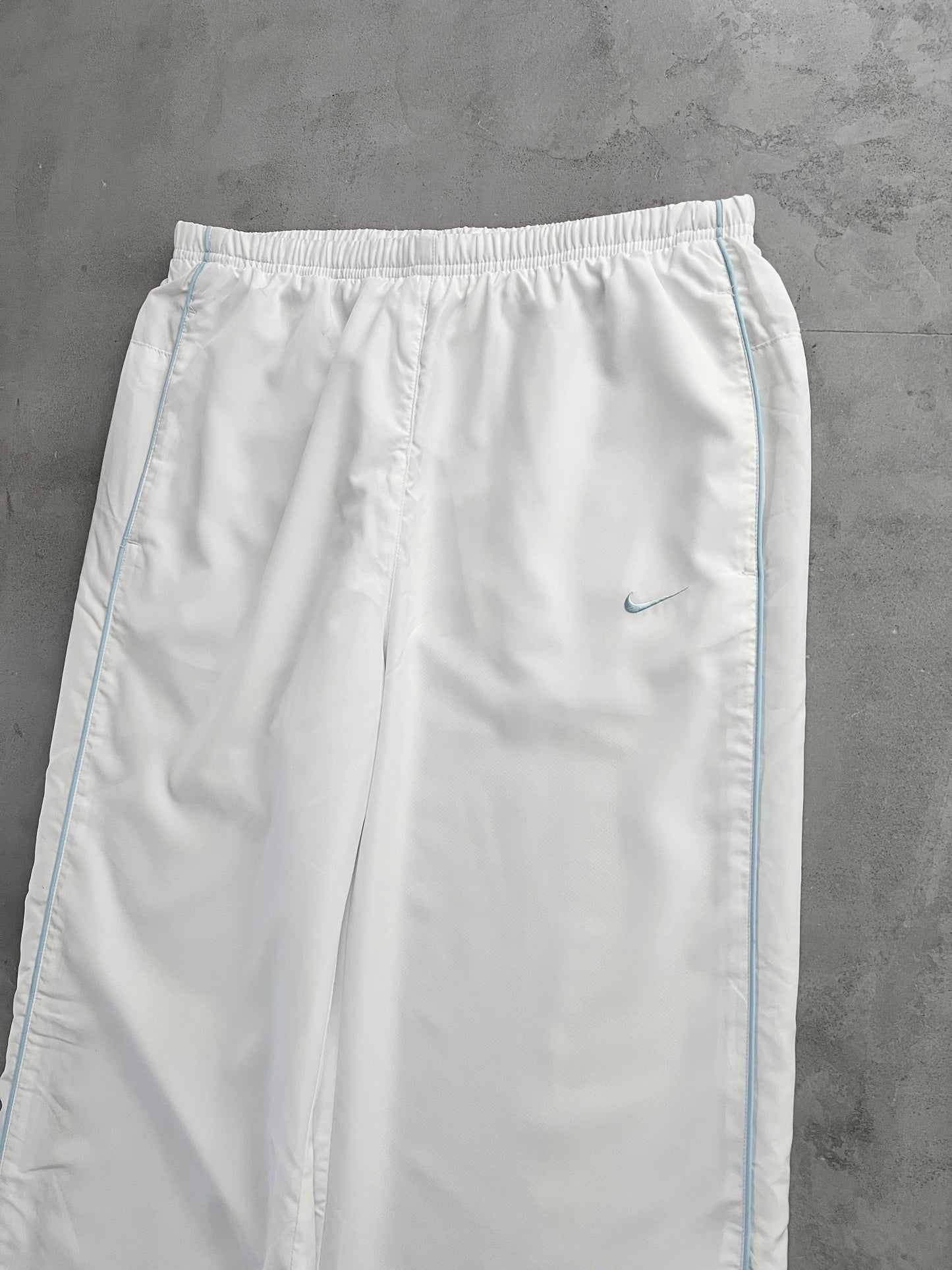 WHITE NIKE TRACK PANTS - 2000S - M/L