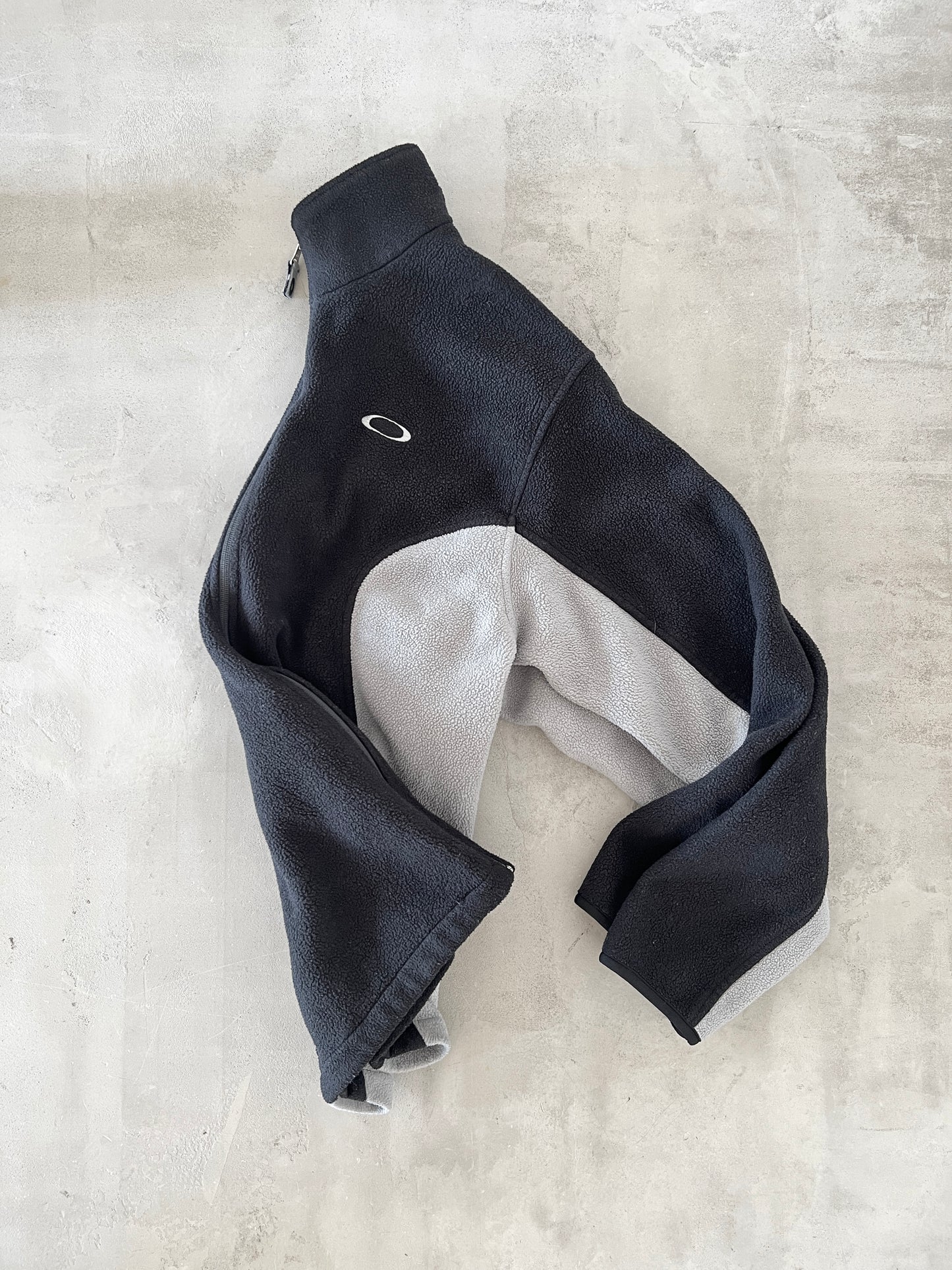 BLACK/GREY OAKLEY FLEECE JACKET - 1990S - XL