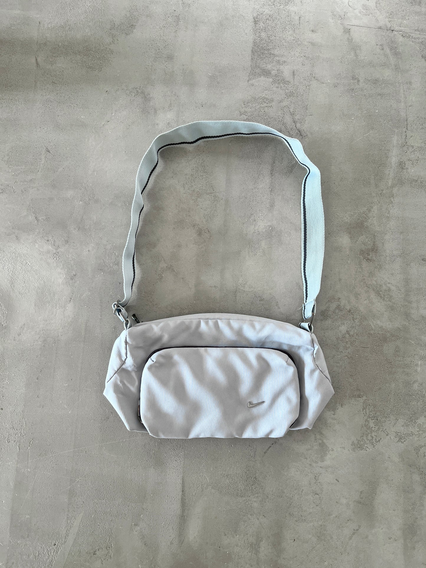 GREY/BABY BLUE NIKE BAG - 2000S