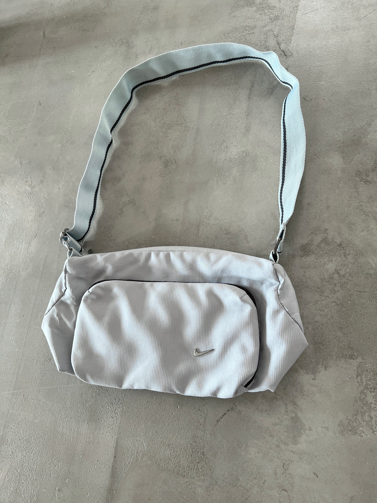 GREY/BABY BLUE NIKE BAG - 2000S