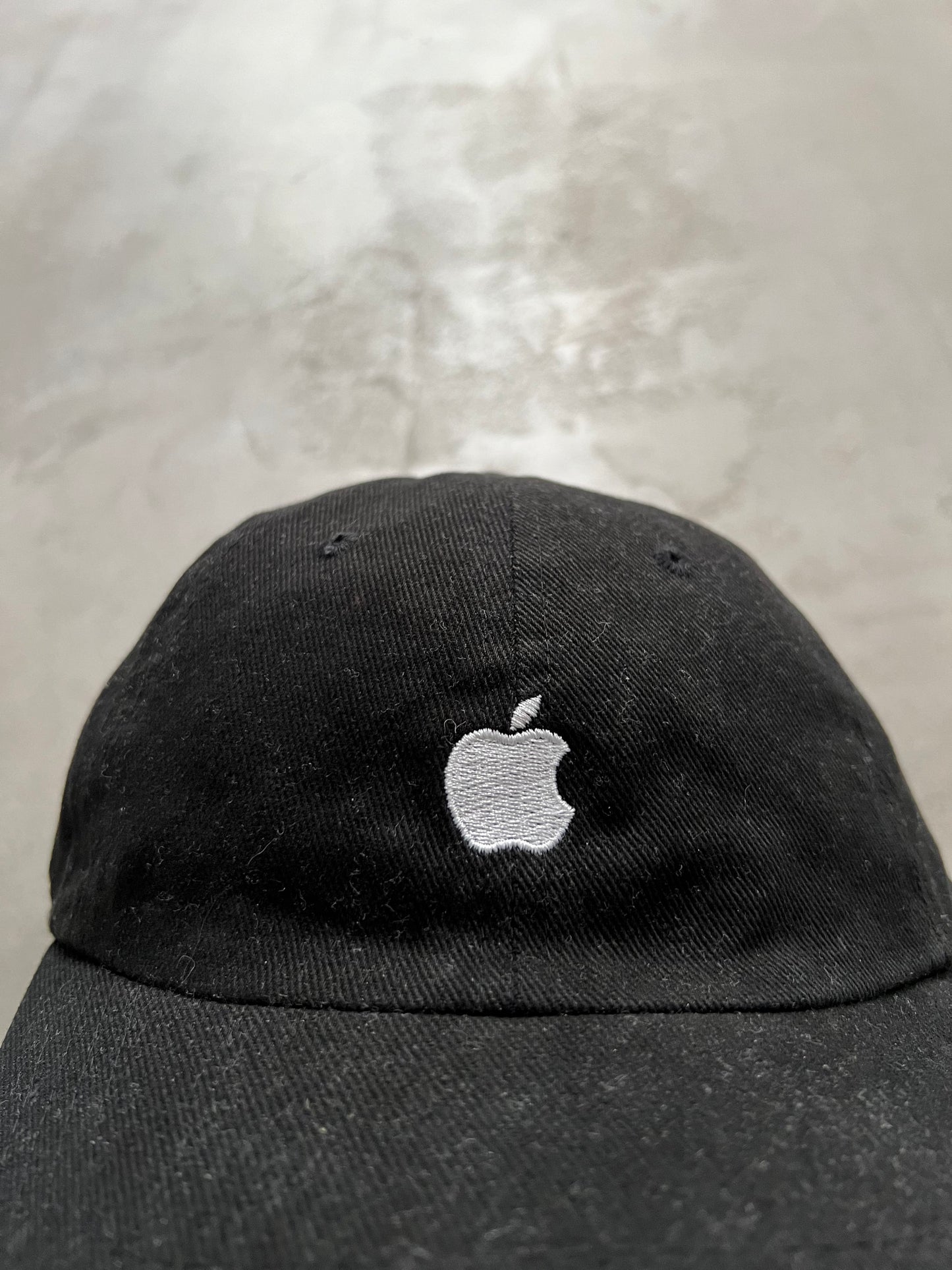 BLACK APPLE CAP - 1990S