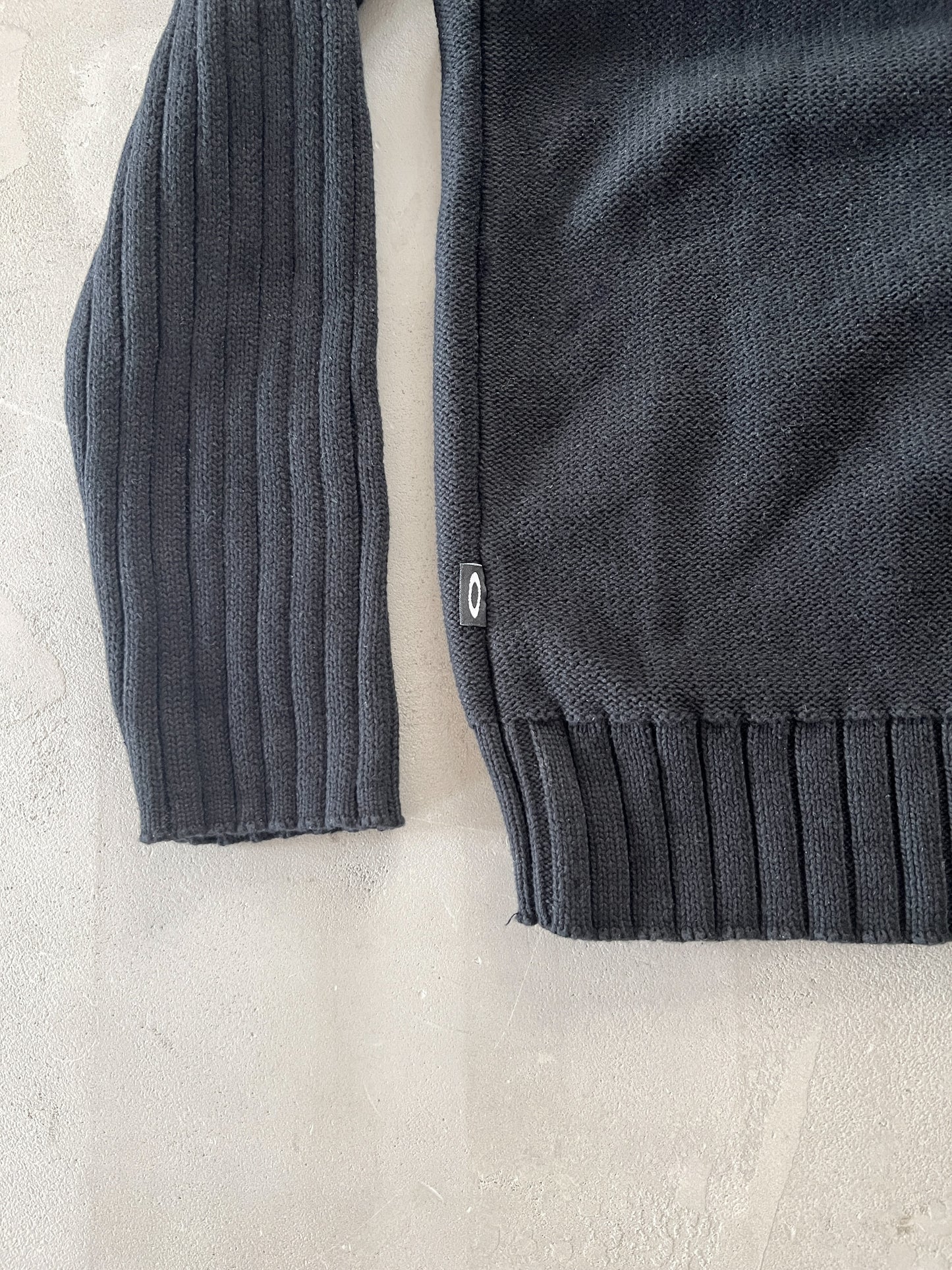 BLACK OAKLEY KNIT SWEATER - 1990S - M/S