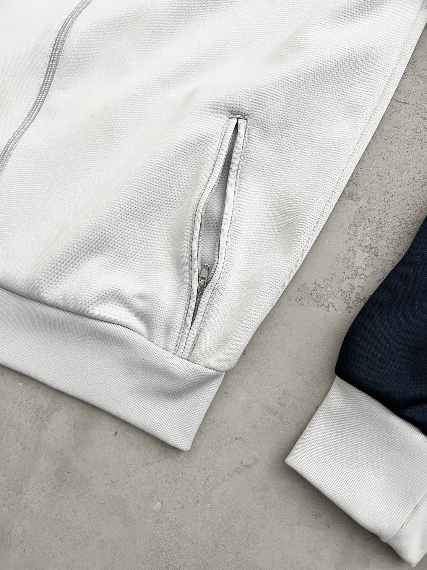 GREY FC BARCELONA NIKE JACKET - 2000S - S/M