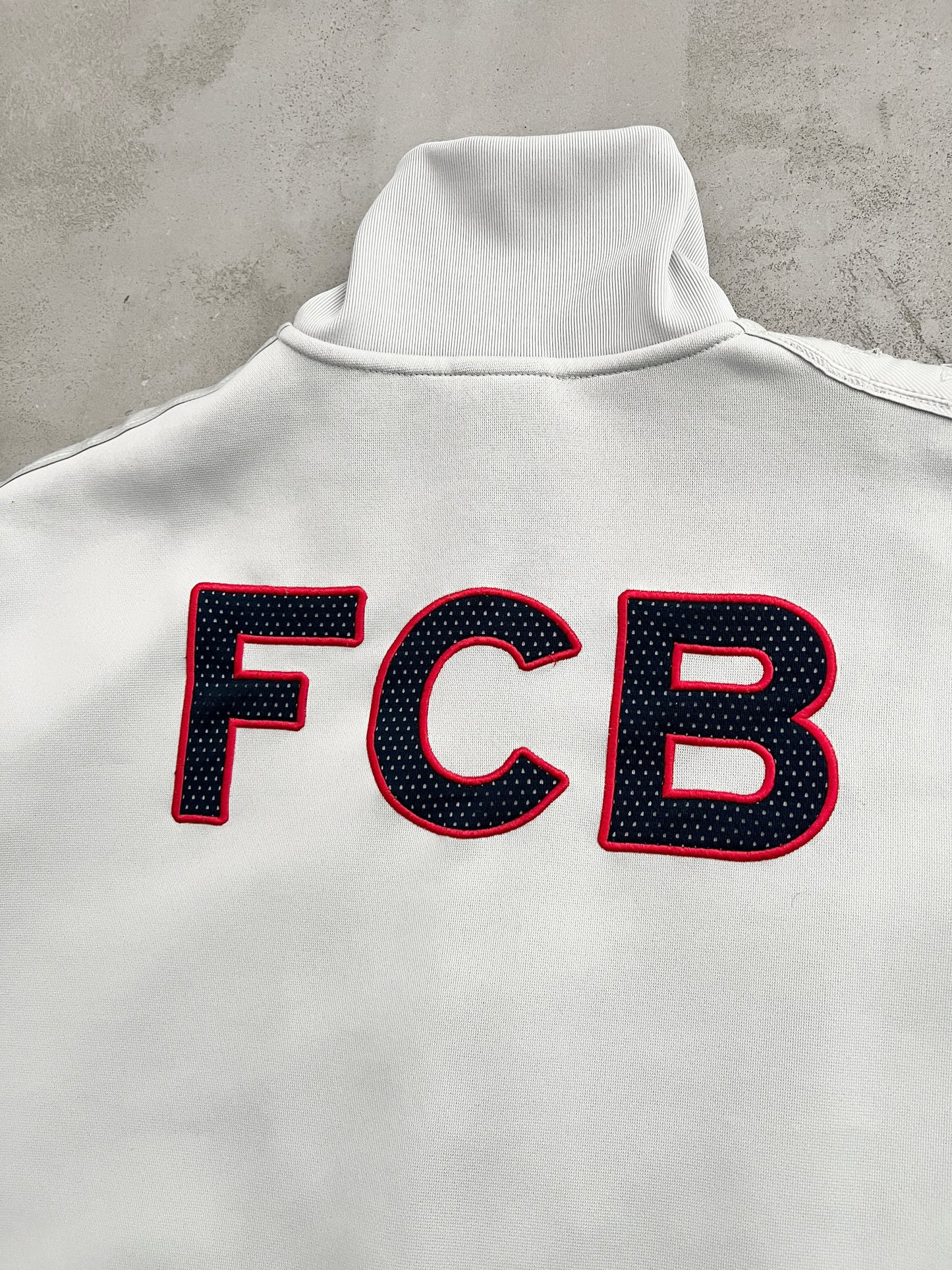 GREY FC BARCELONA NIKE JACKET - 2000S - S/M