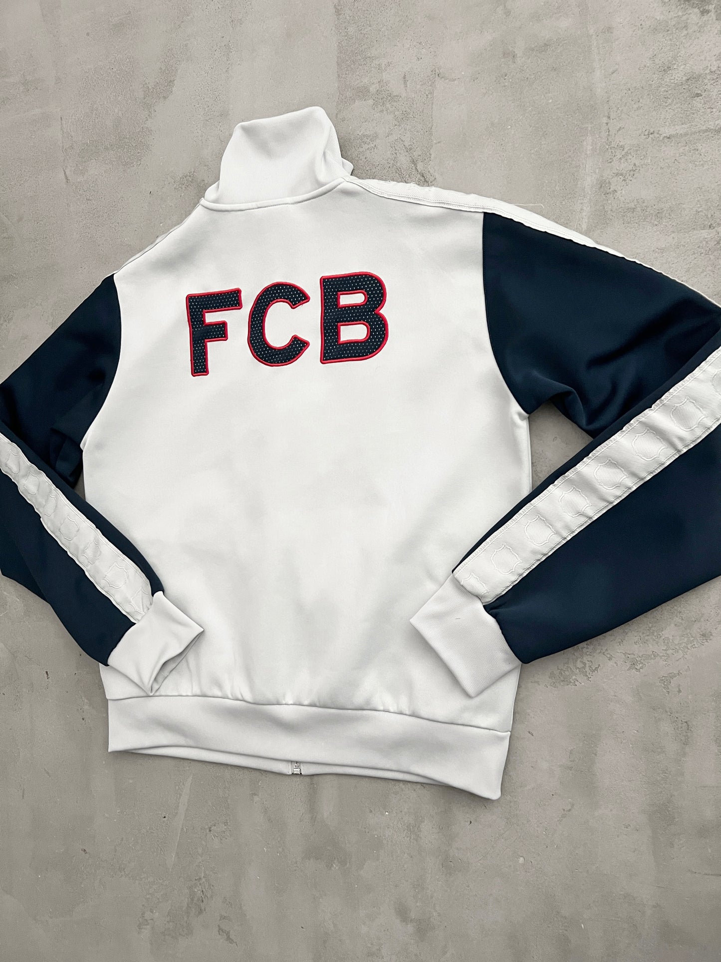 GREY FC BARCELONA NIKE JACKET - 2000S - S/M