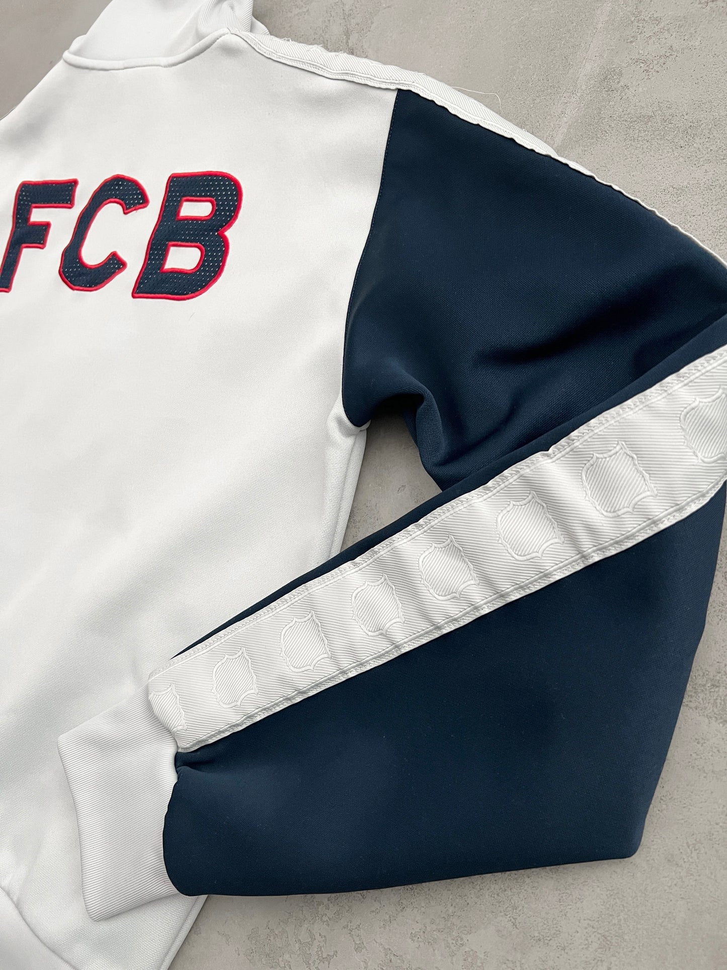 GREY FC BARCELONA NIKE JACKET - 2000S - S/M