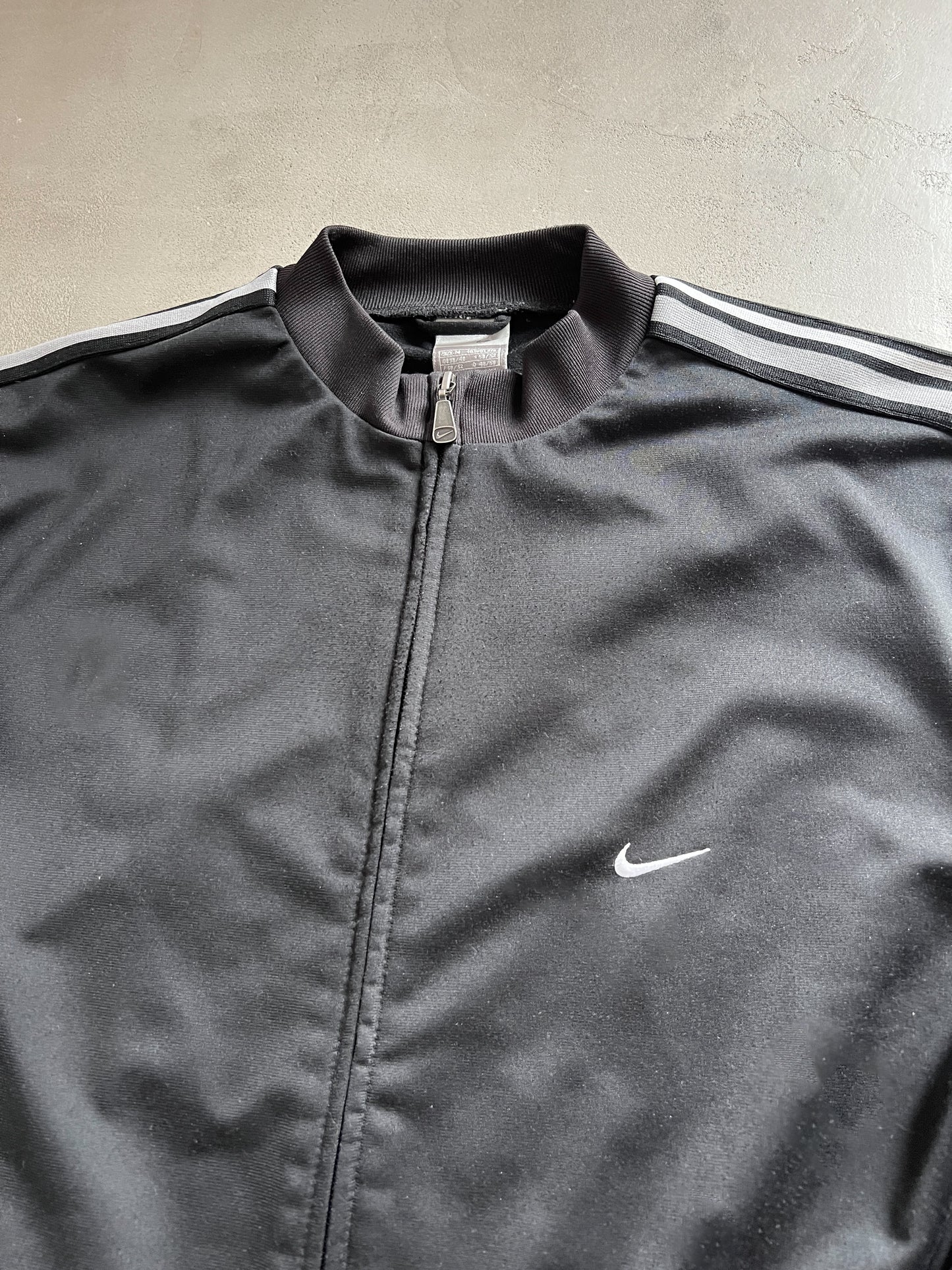 BLACK NIKE TRACK JACKET - 2000S - M/L