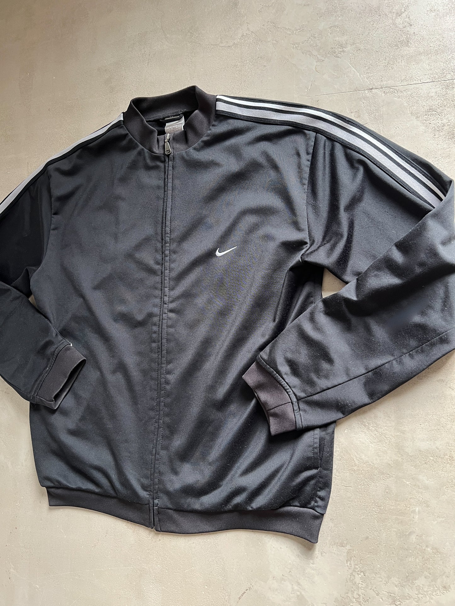 BLACK NIKE TRACK JACKET - 2000S - M/L