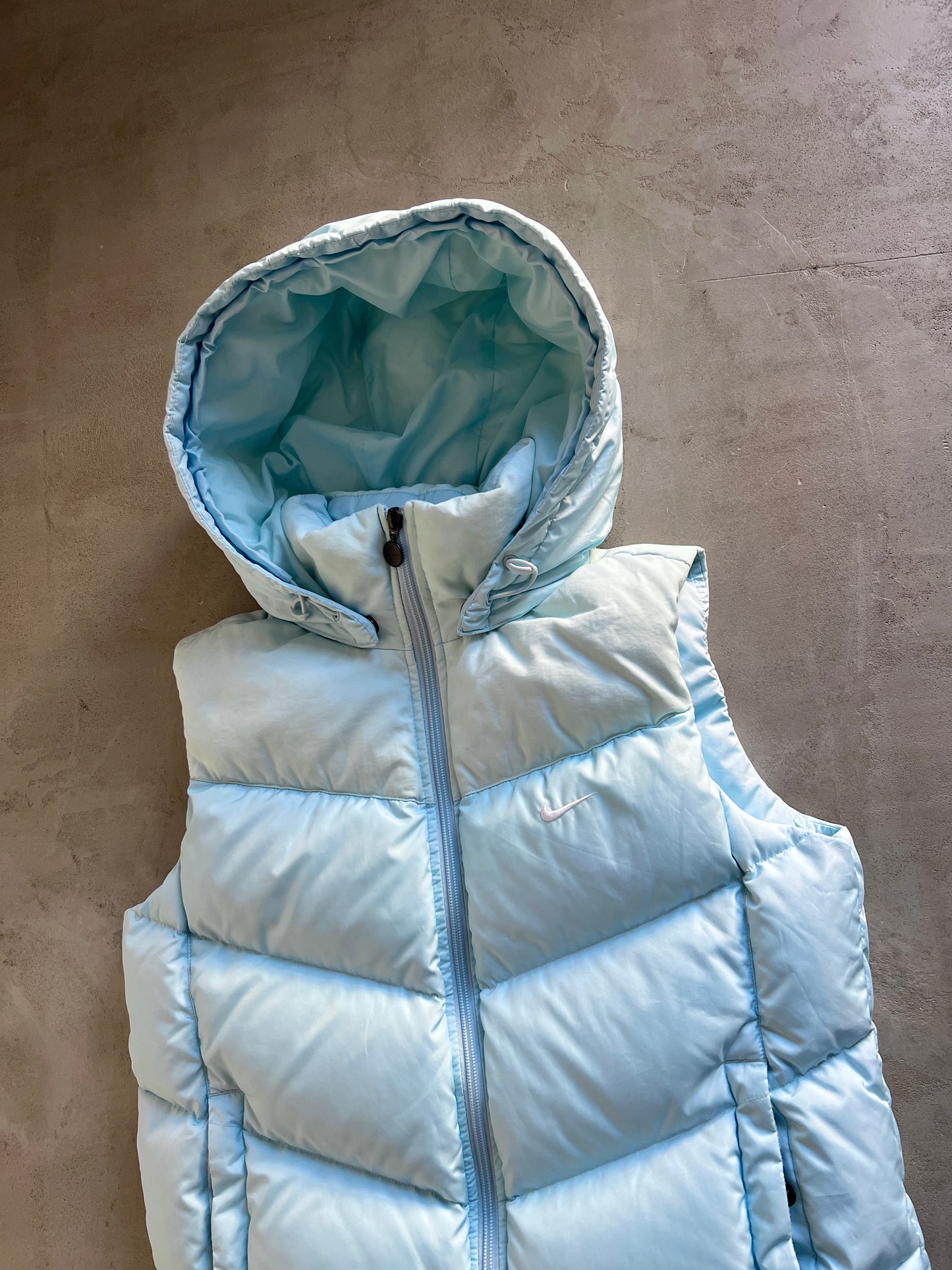 BABY BLUE NIKE PUFFER VEST - 2000S - WOMENS M