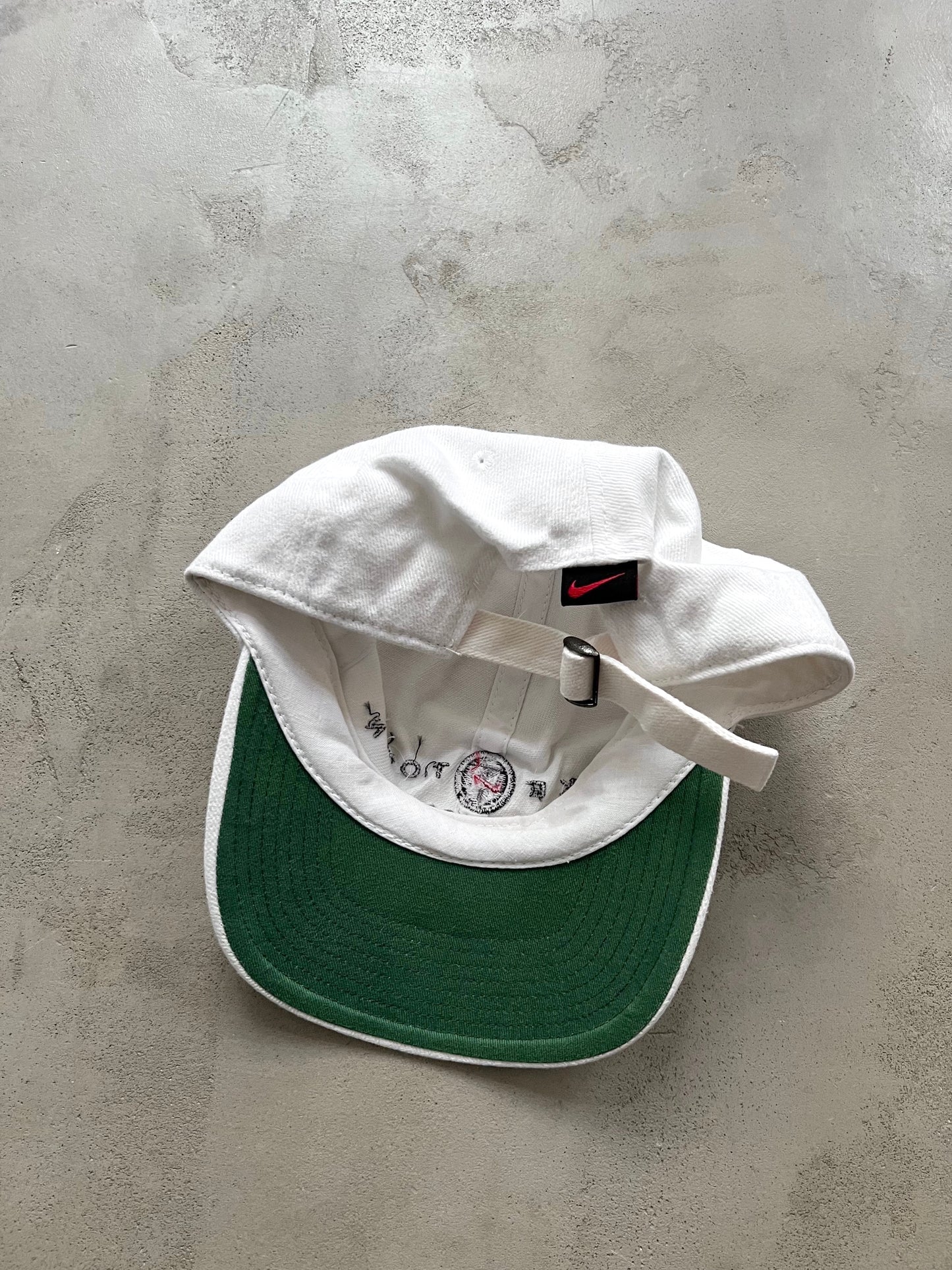 WHITE NIKE TOWN CHICAGO CAP - 1990S