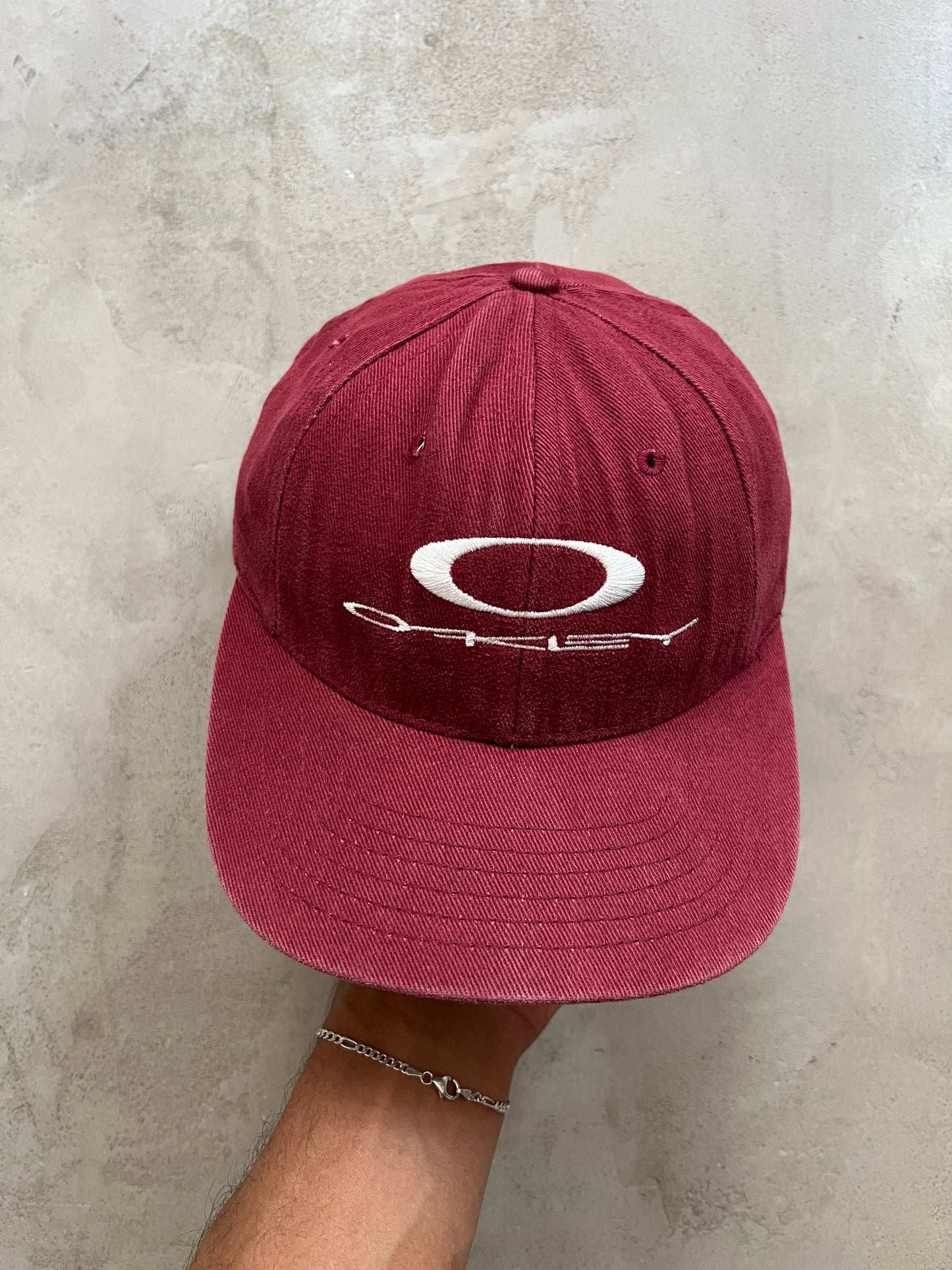 WINE RED OAKLEY SOFTWARE CAP - 2000S