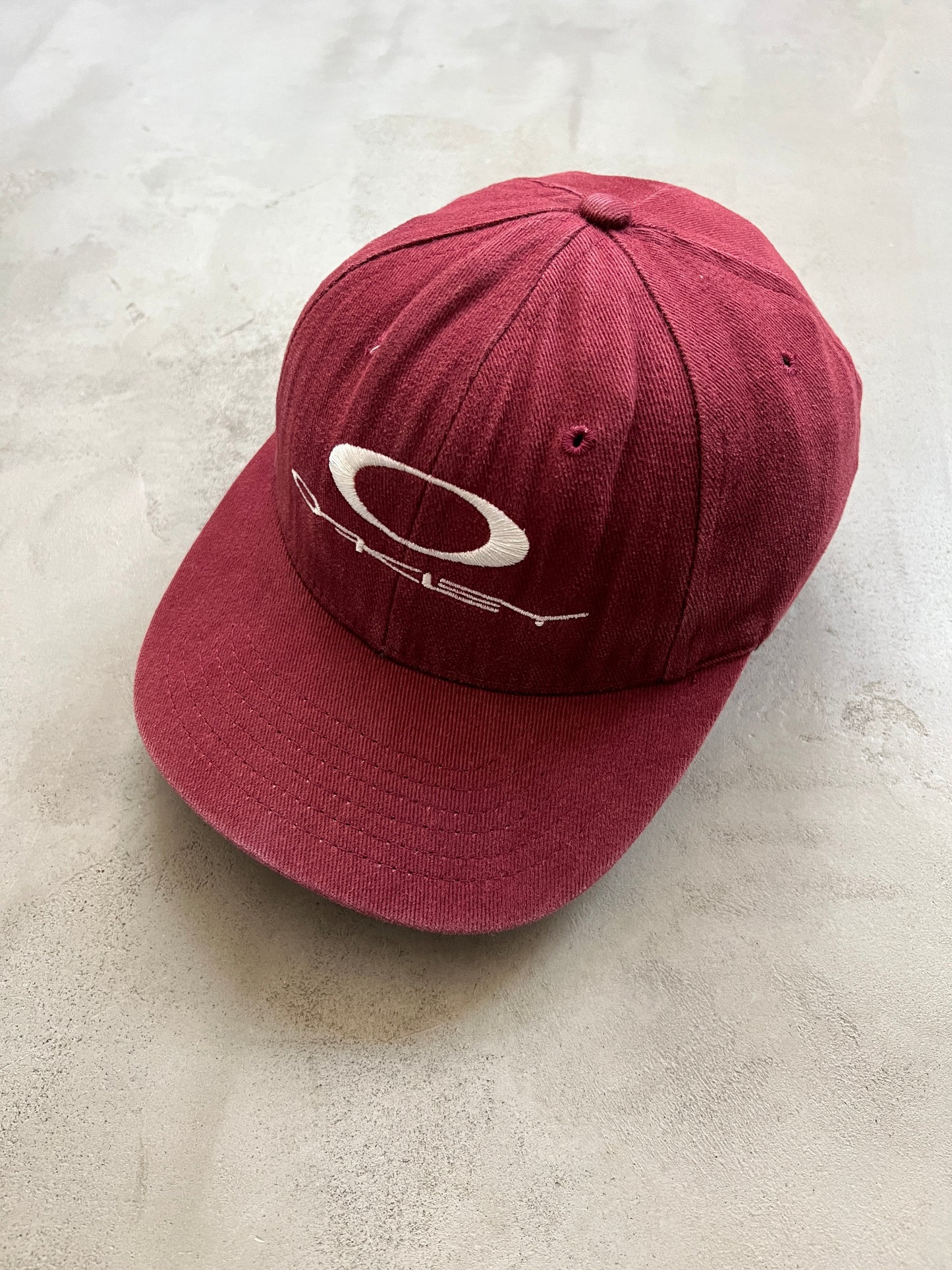 WINE RED OAKLEY SOFTWARE CAP - 2000S