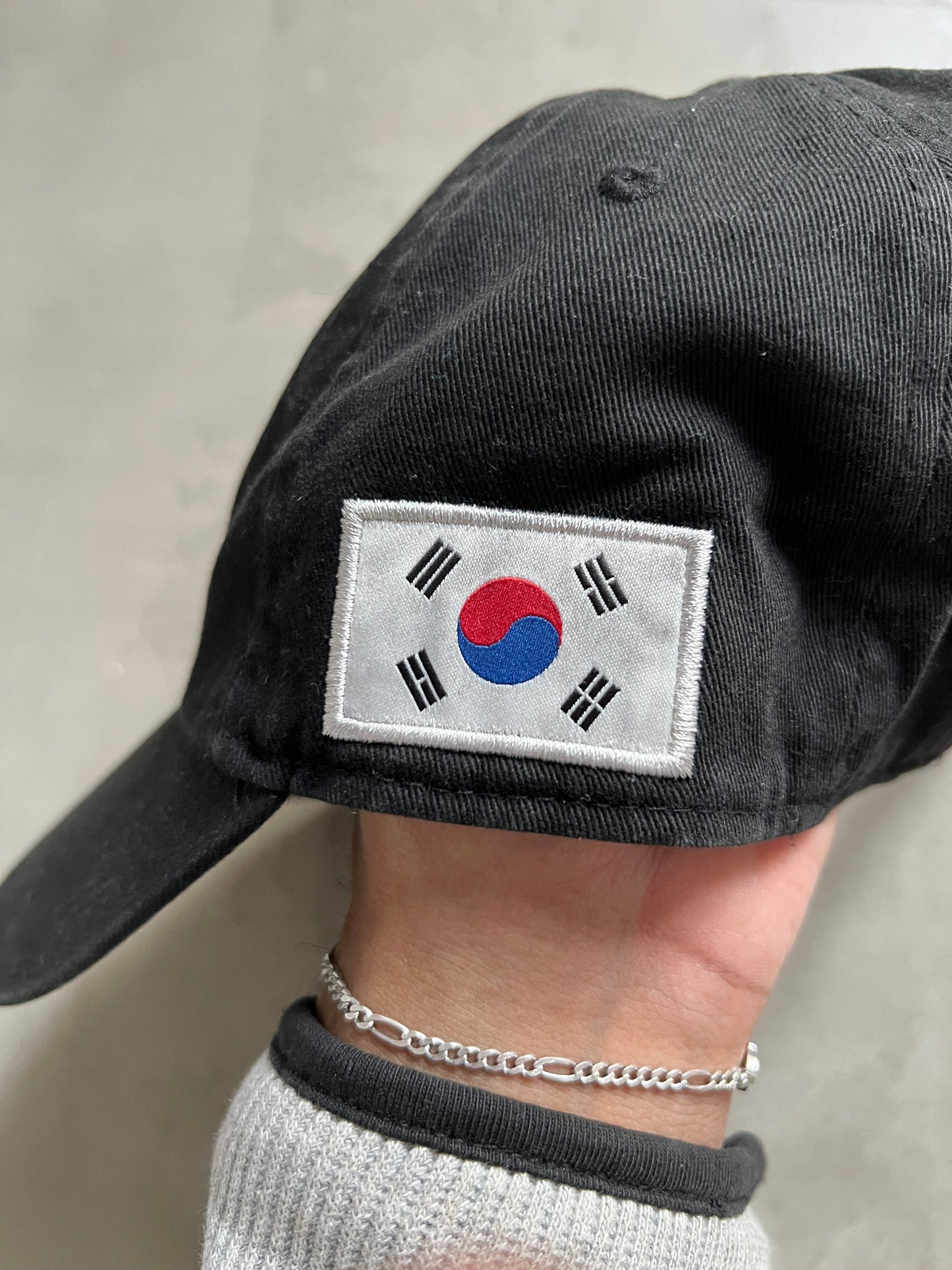 BLACK NIKE SEOUL CAP - 2000S