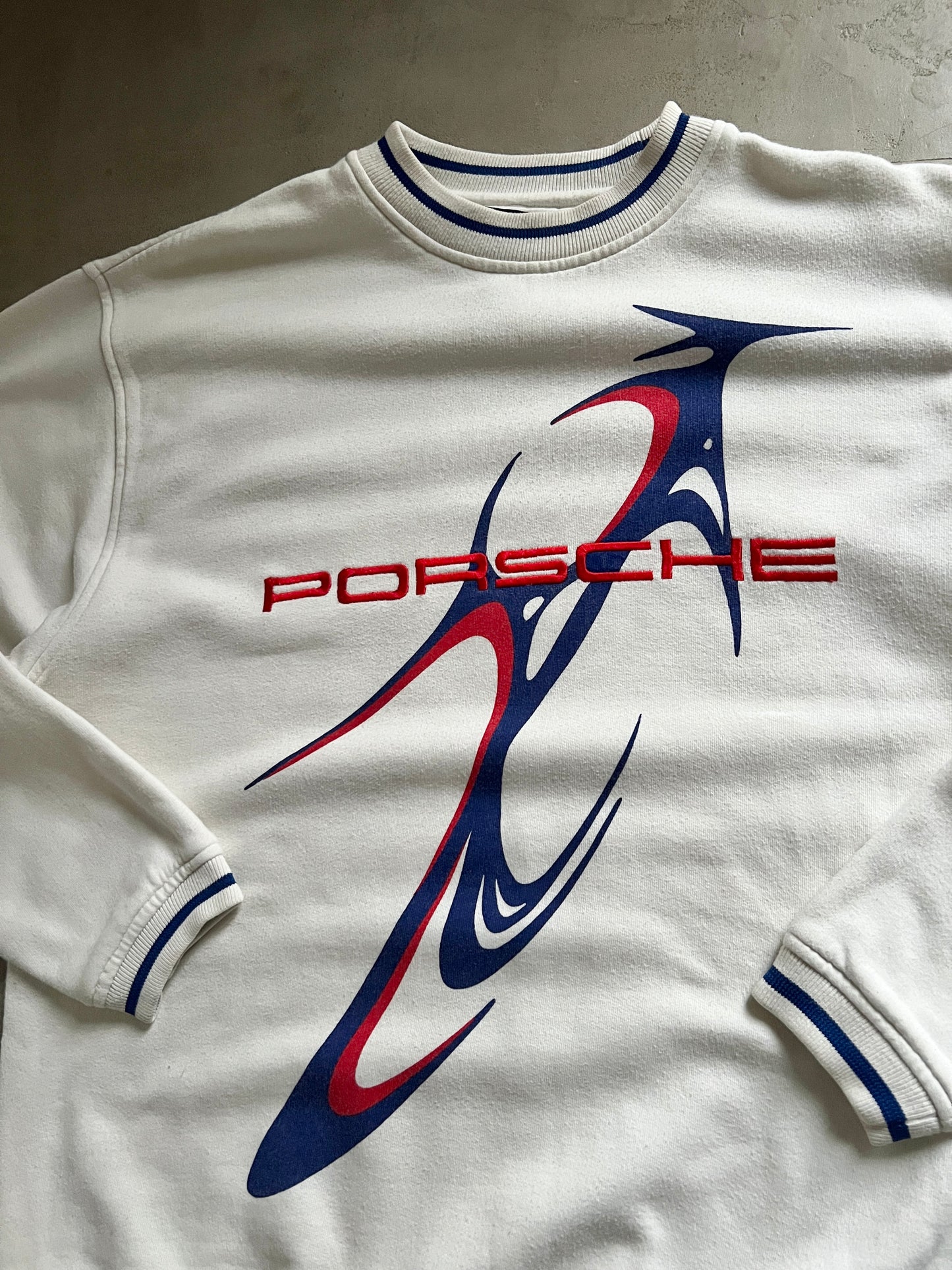 CREME WHITE PORSCHE SWEATER - 1990S - L/XL