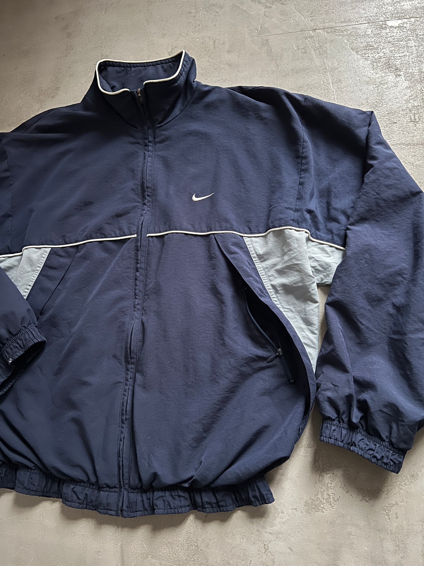 NAVY NIKE TRACK JACKET - 2000S - L/M