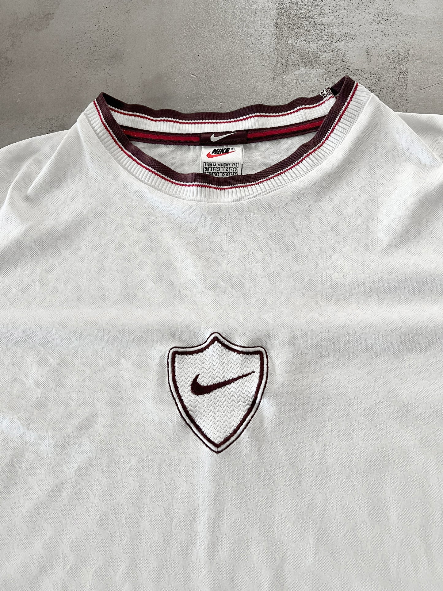 WHITE NIKE TEE - 1990S - XL/L
