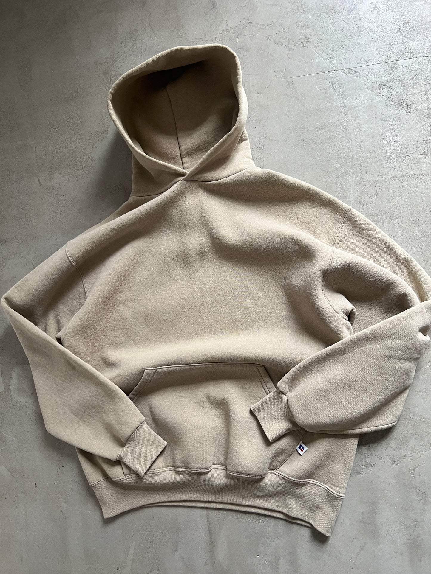 TAN RUSSELL HOODIE - 1990S - L