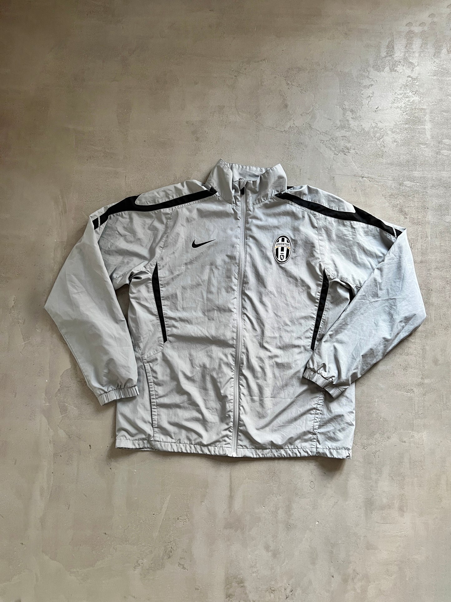 GREY JUVENTUS TURIN NIKE TRACK JACKET - 2000S - L