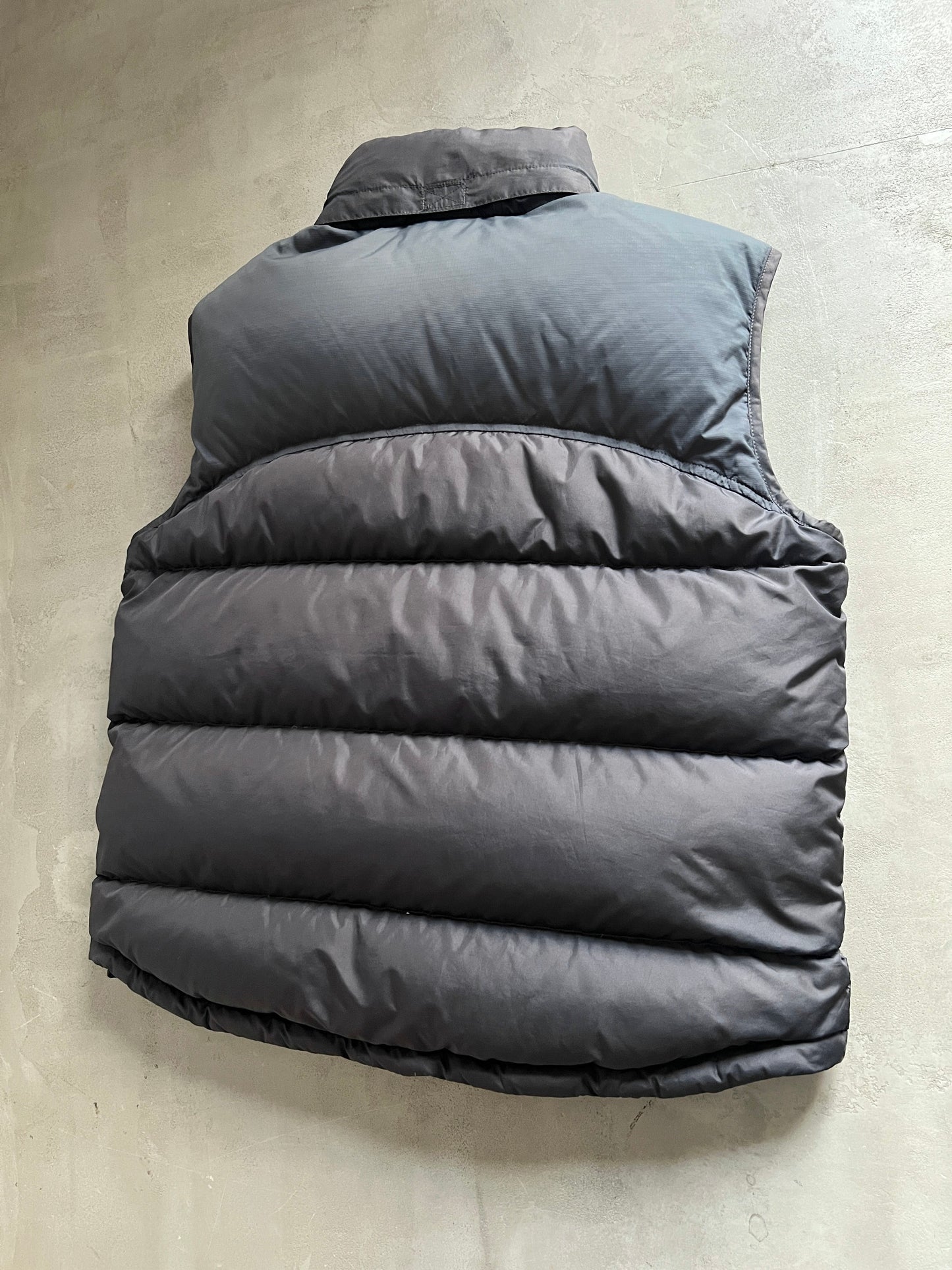 GREY/BABY BLUE NIKE PUFFER VEST - 2000S - L