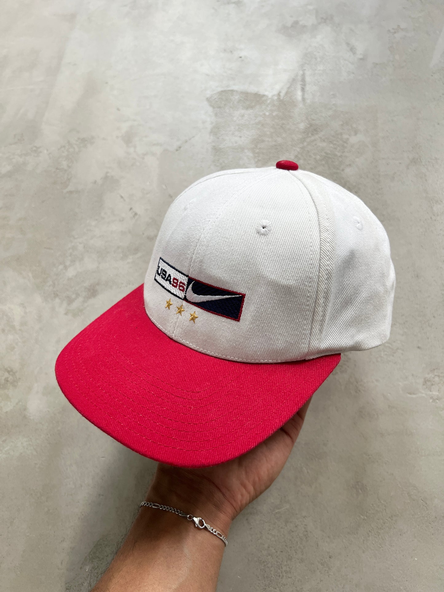 WHITE/RED NIKE USA CAP - 1990S