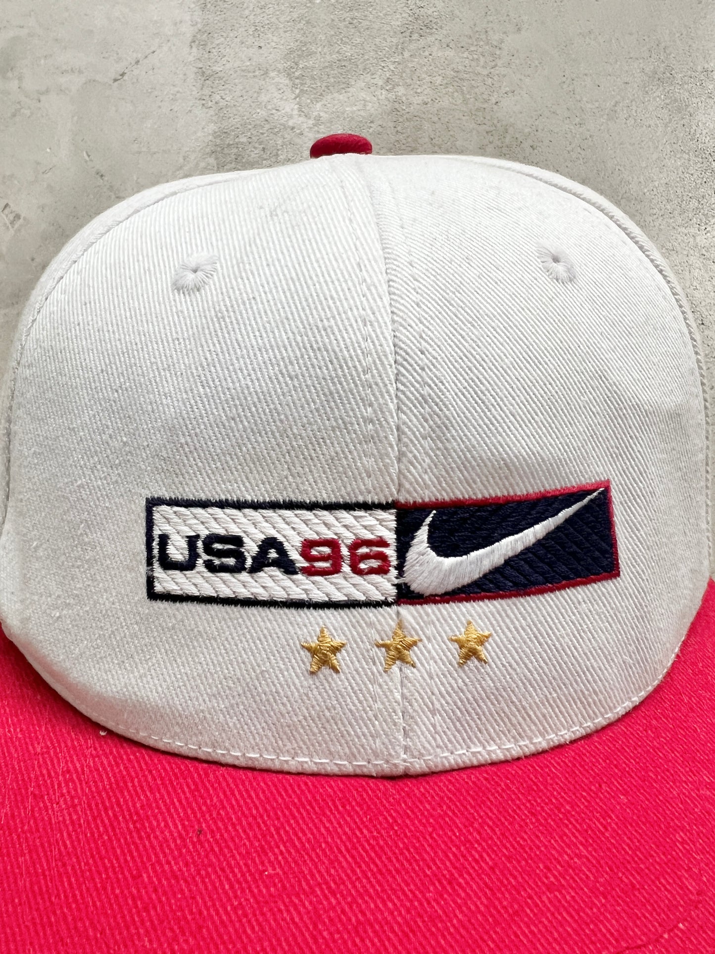 WHITE/RED NIKE USA CAP - 1990S