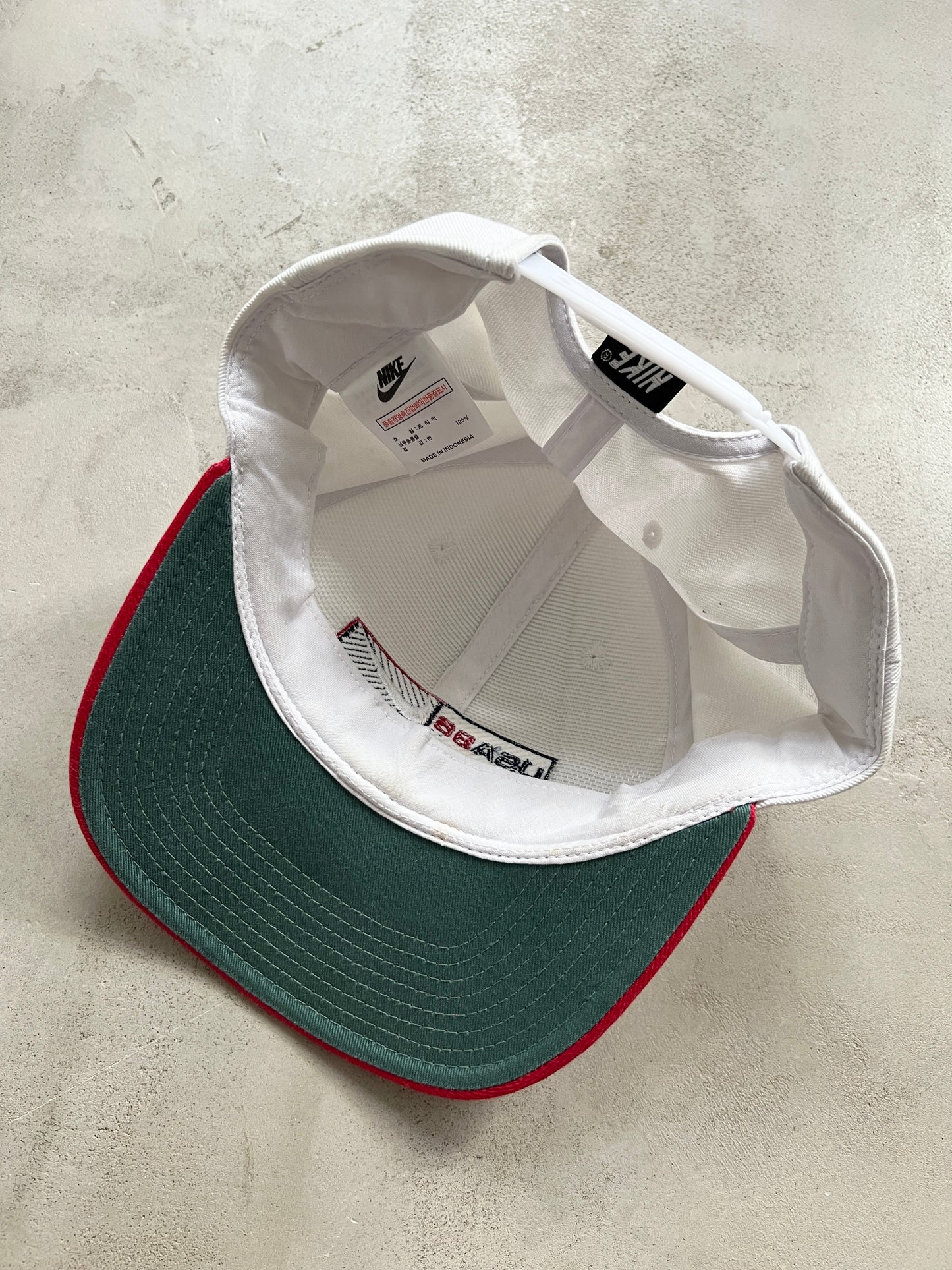 WHITE/RED NIKE USA CAP - 1990S