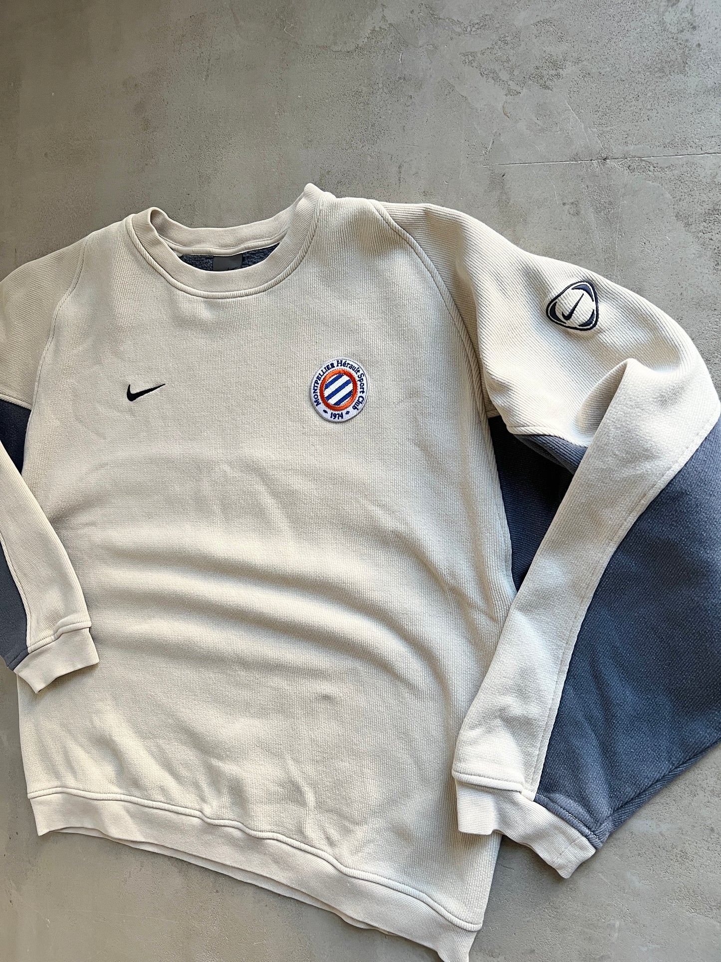 CREME HSC MONTPELLIER NIKE SWEATER - 2000S - M