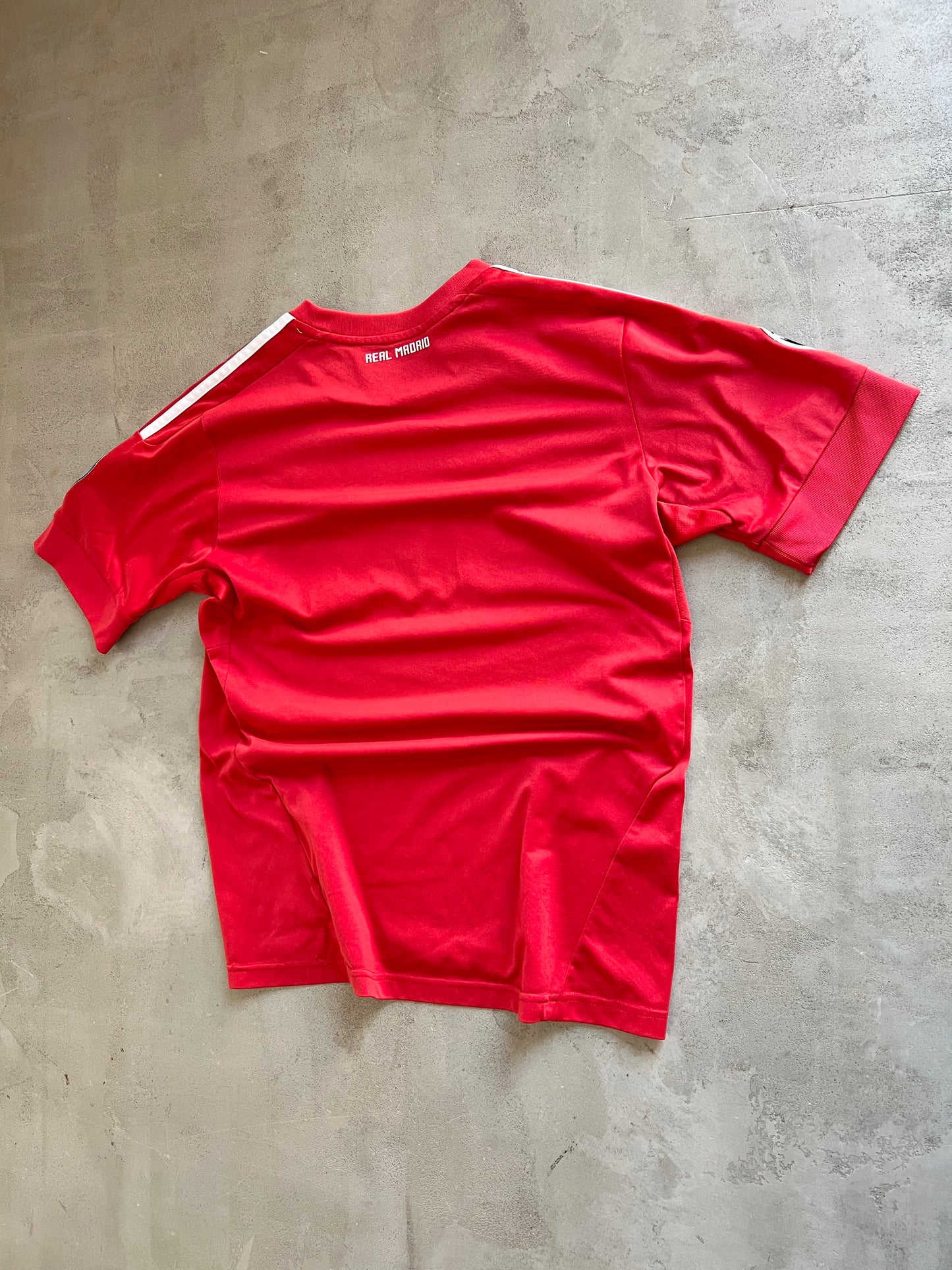 RED REAL MADRID ADIDAS JERSEY - 2000S - WOMENS M