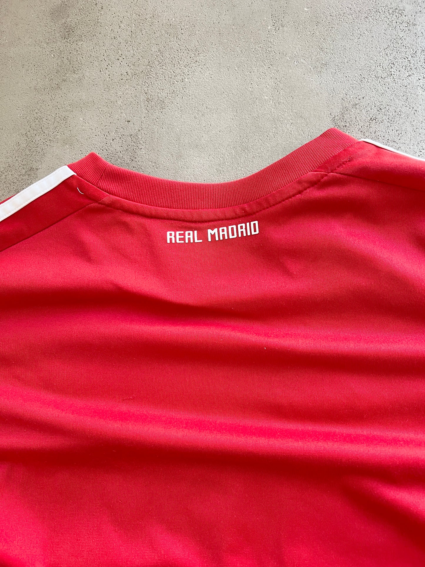 RED REAL MADRID ADIDAS JERSEY - 2000S - WOMENS M